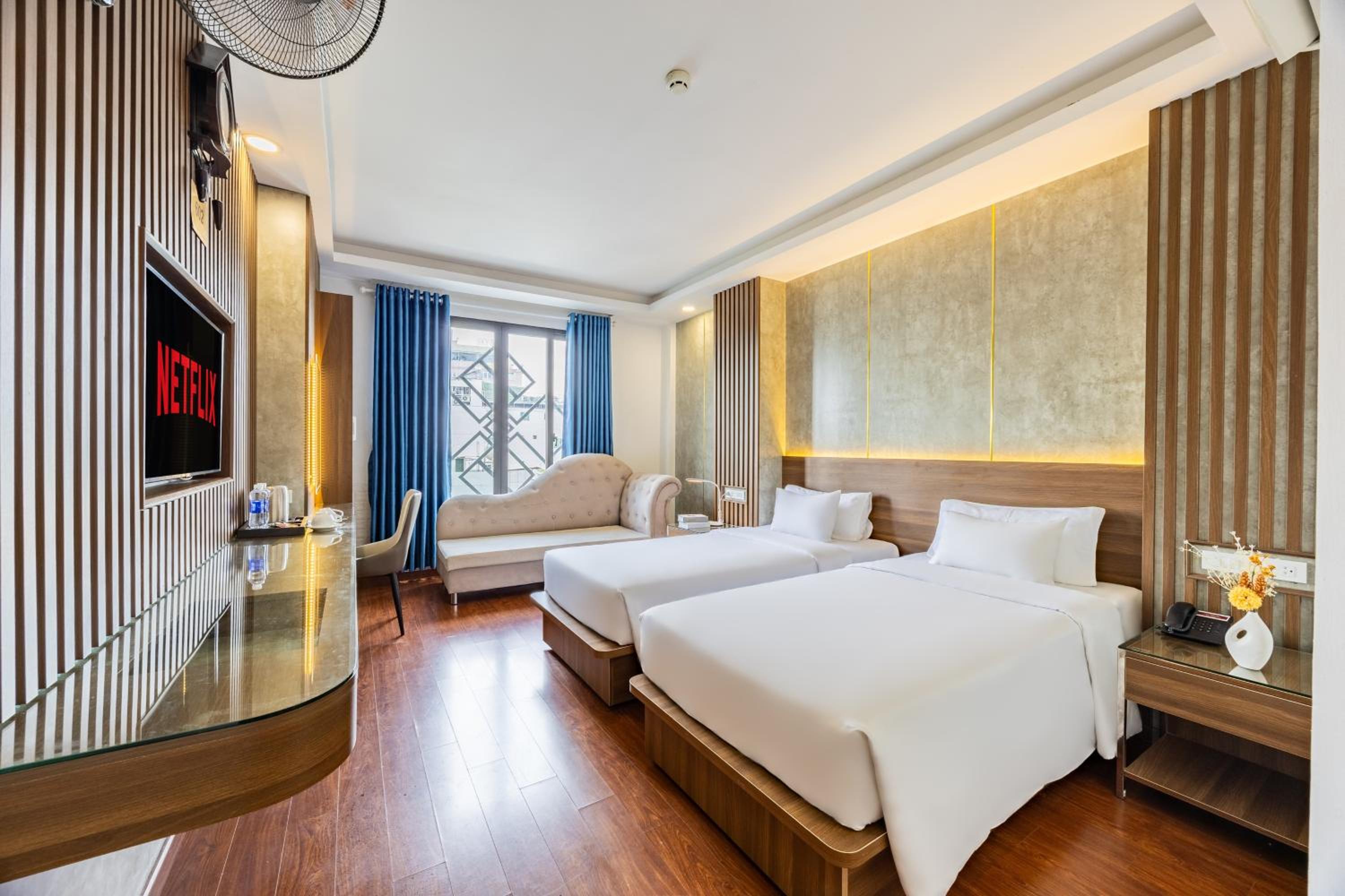 Large Twin Room