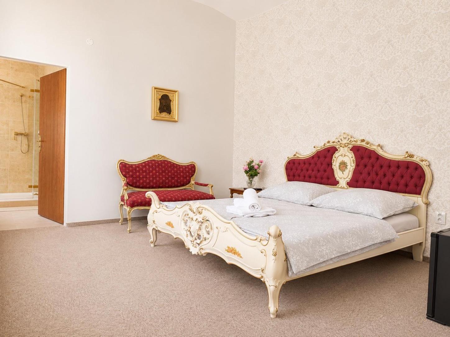 Deluxe Double Room with Bath