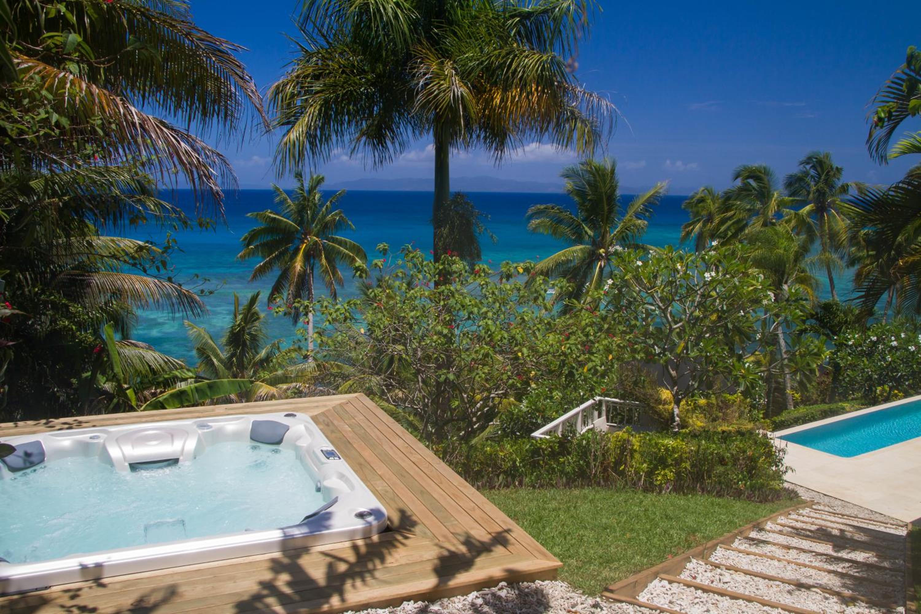 Villa with Bath Tub photo 9