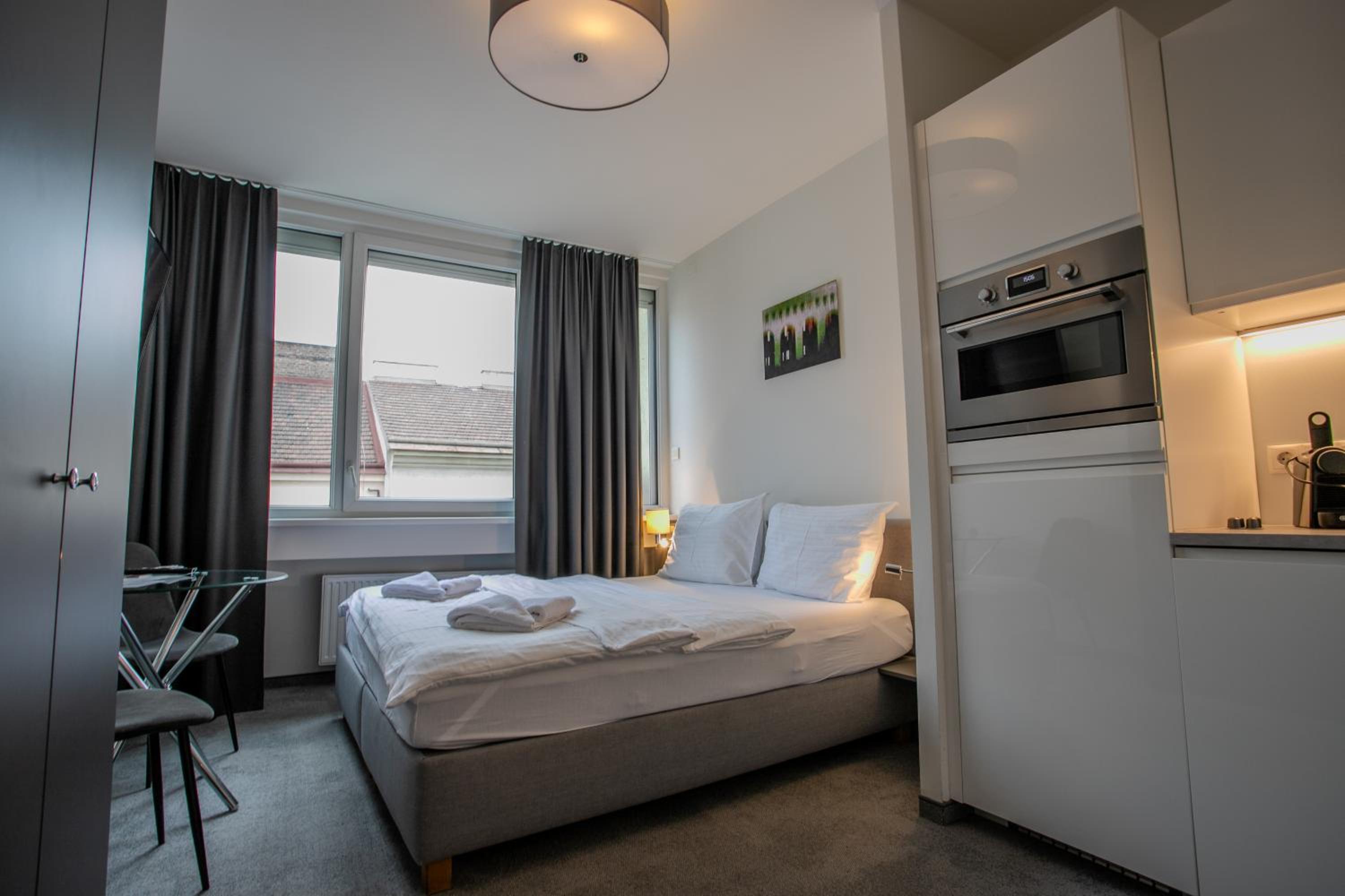 Studio Apartment with Balcony
