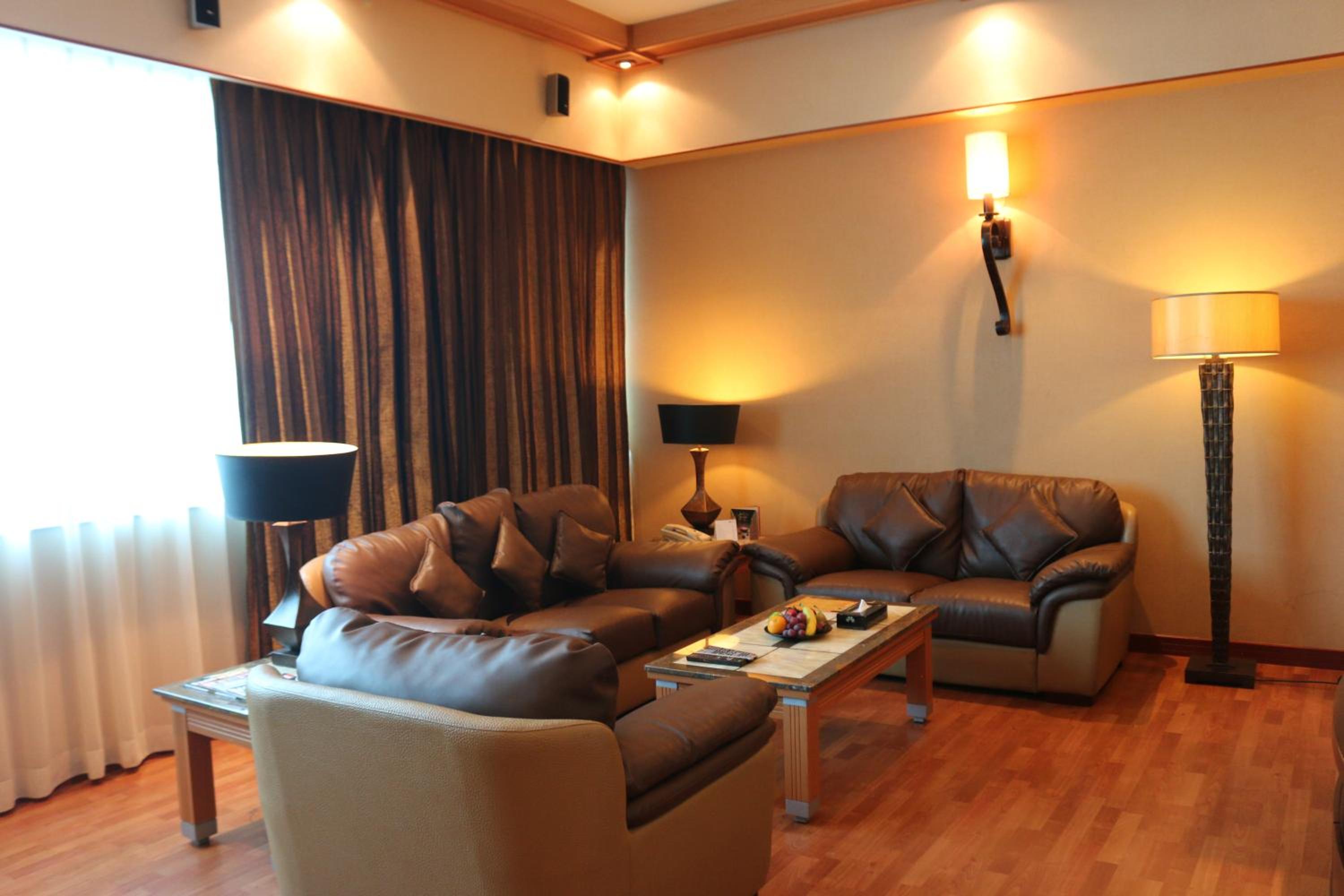 Two-Bedroom Suite - Photo 5