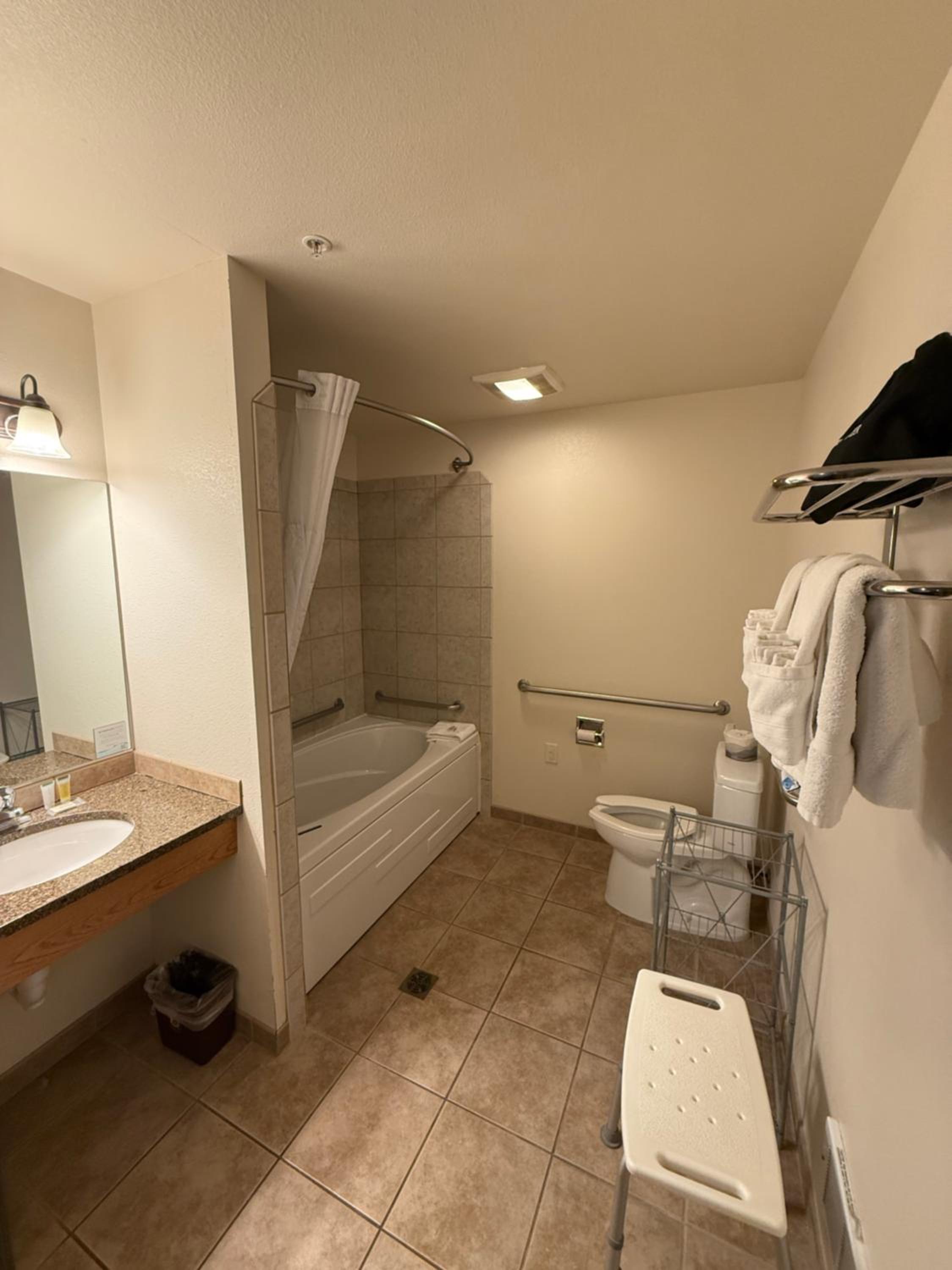 Deluxe Studio Suite with Two Queen Beds - Non-Smoking photo 1