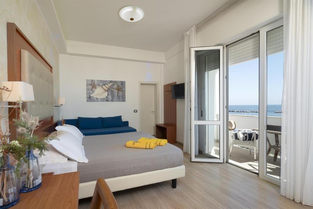 Superior Double or Twin Room with Sea View