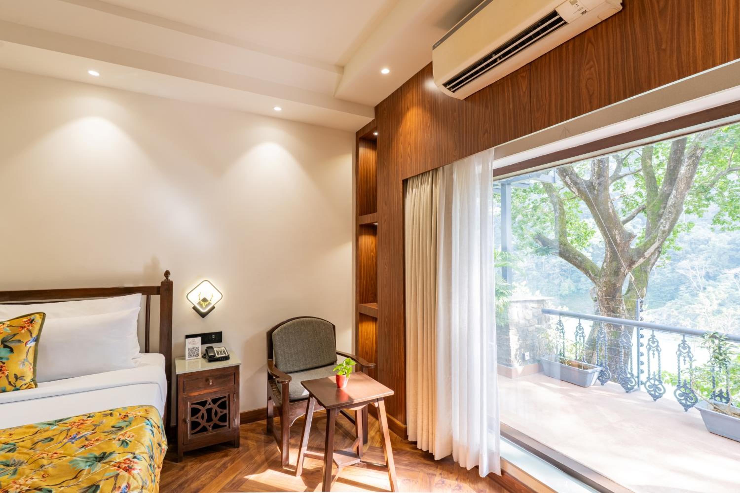 Premium Ganges View Room - Photo 4