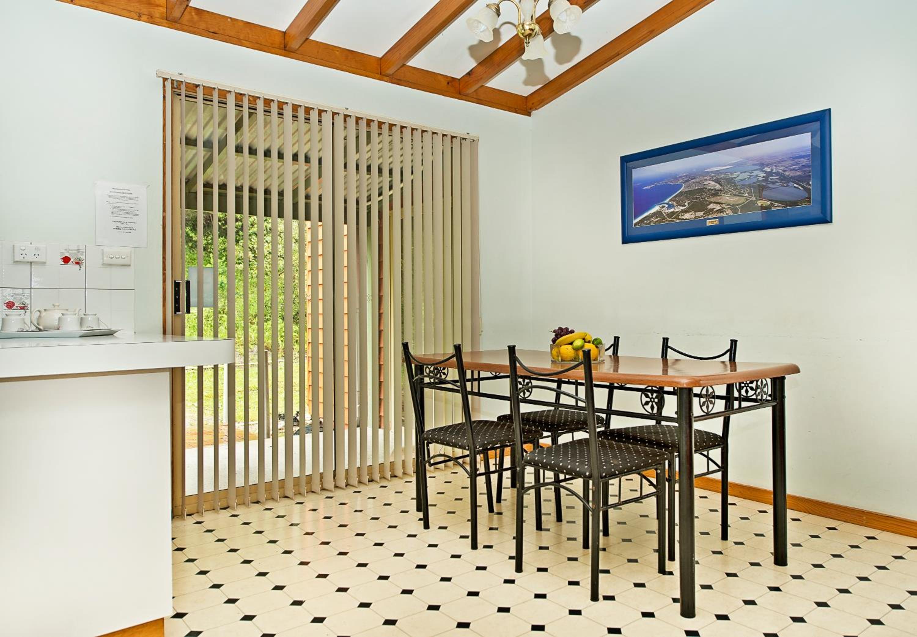 Four-Bedroom House photo 2
