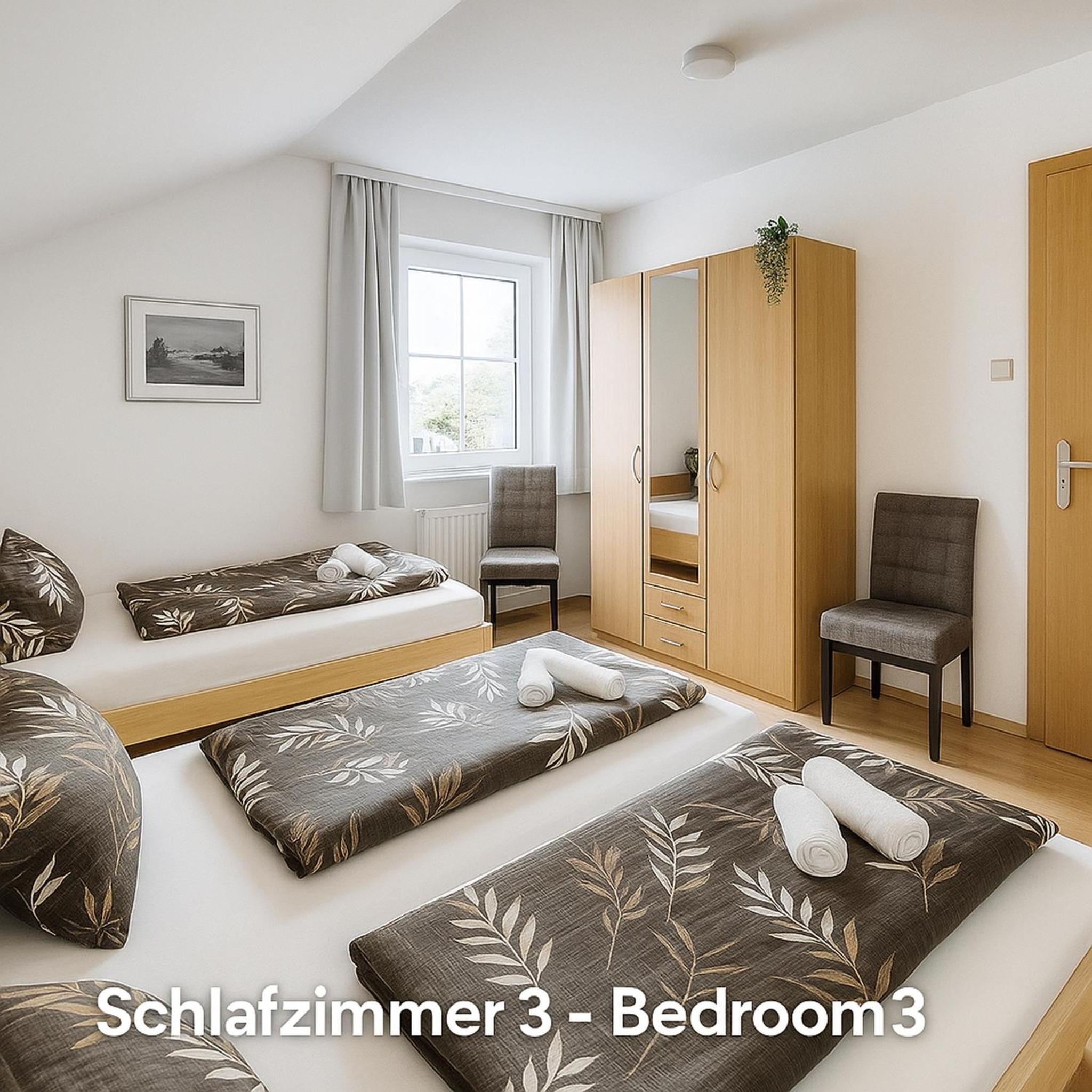 Three-Bedroom Apartment with Mountain View photo 3