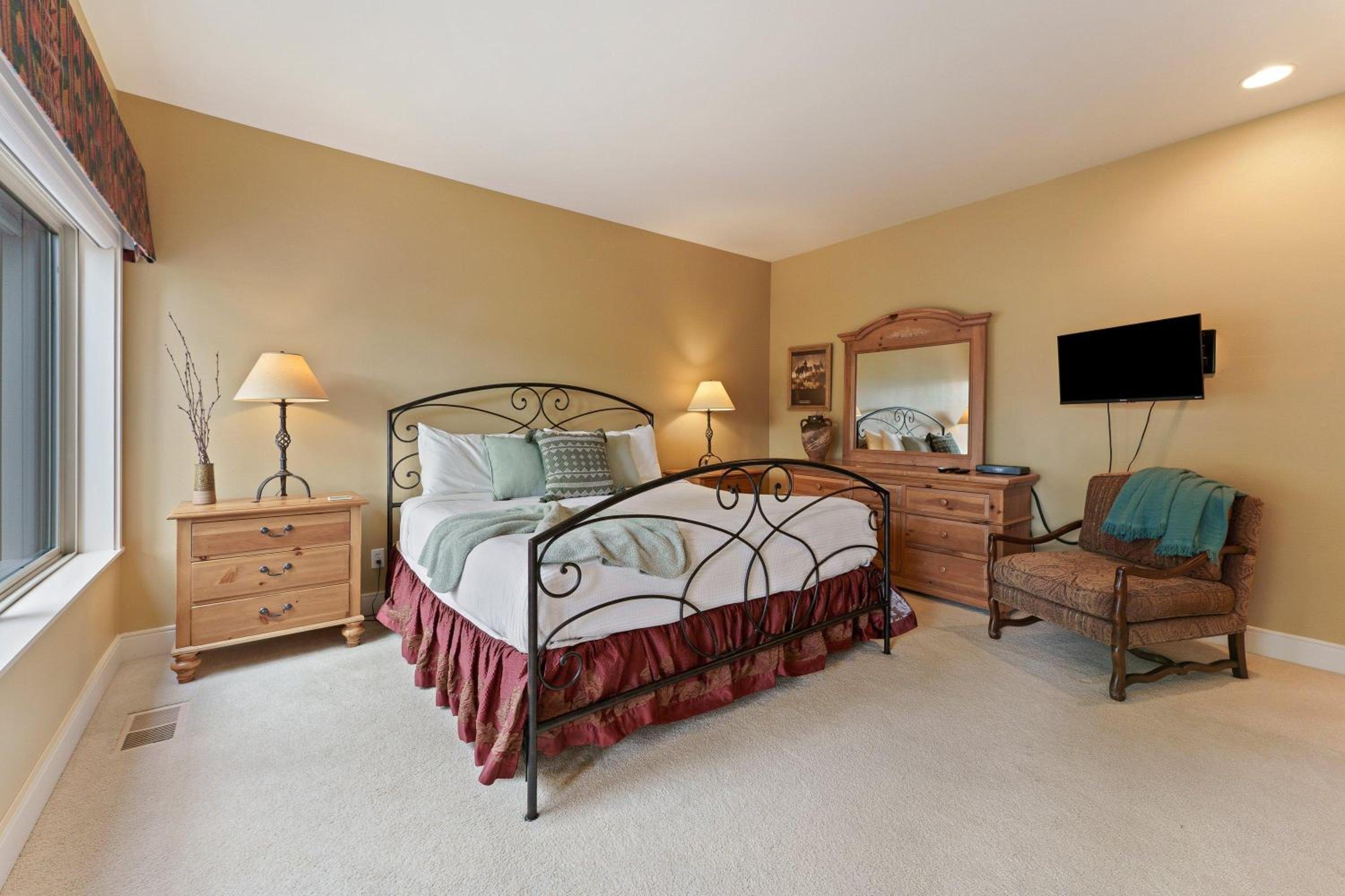 Two-Bedroom Holiday Home photo 2