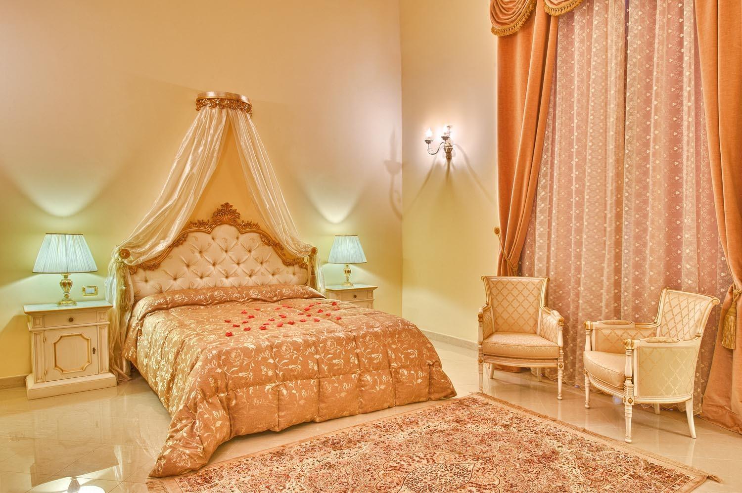 Superior Suite with Spa Bath - Photo 1