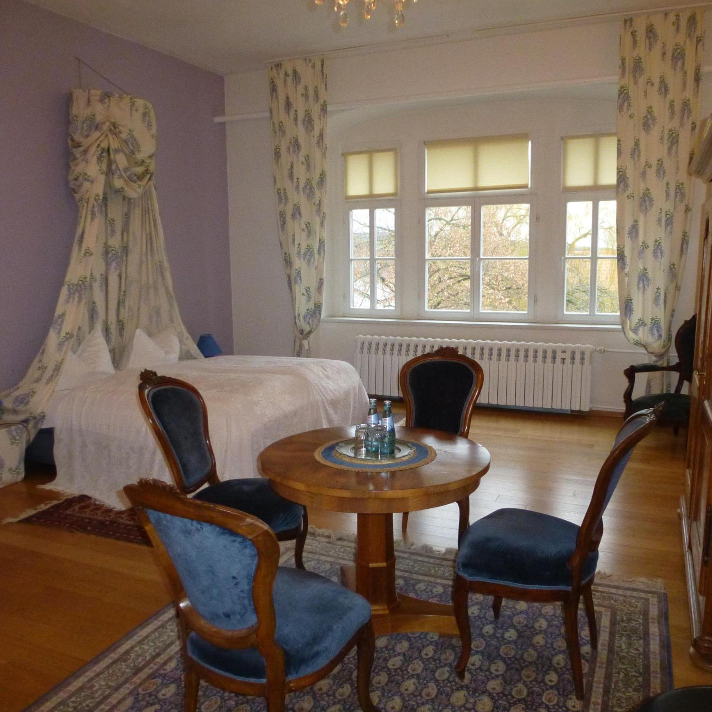 Queen Room