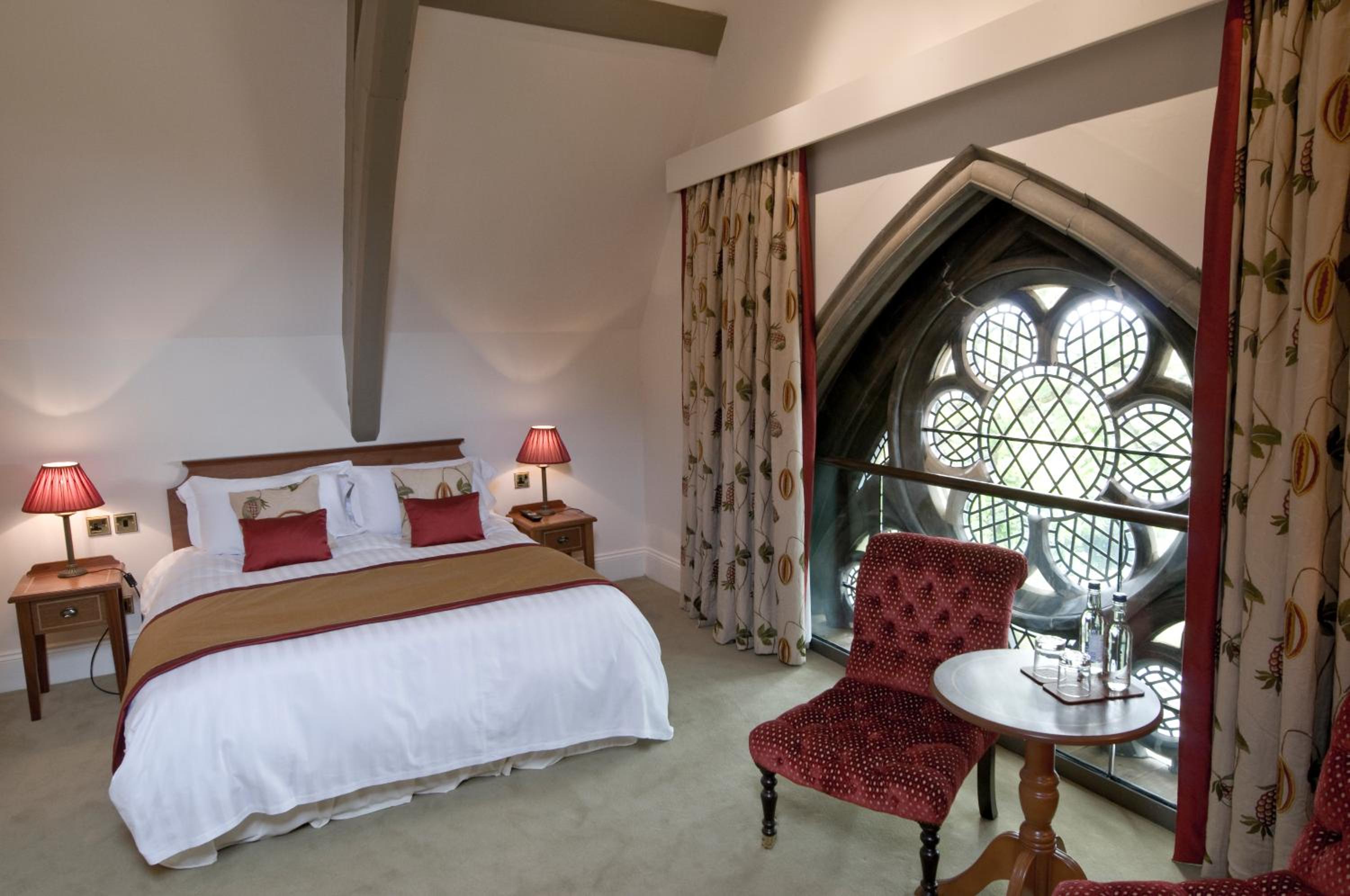 Master Red Room  - Photo 5