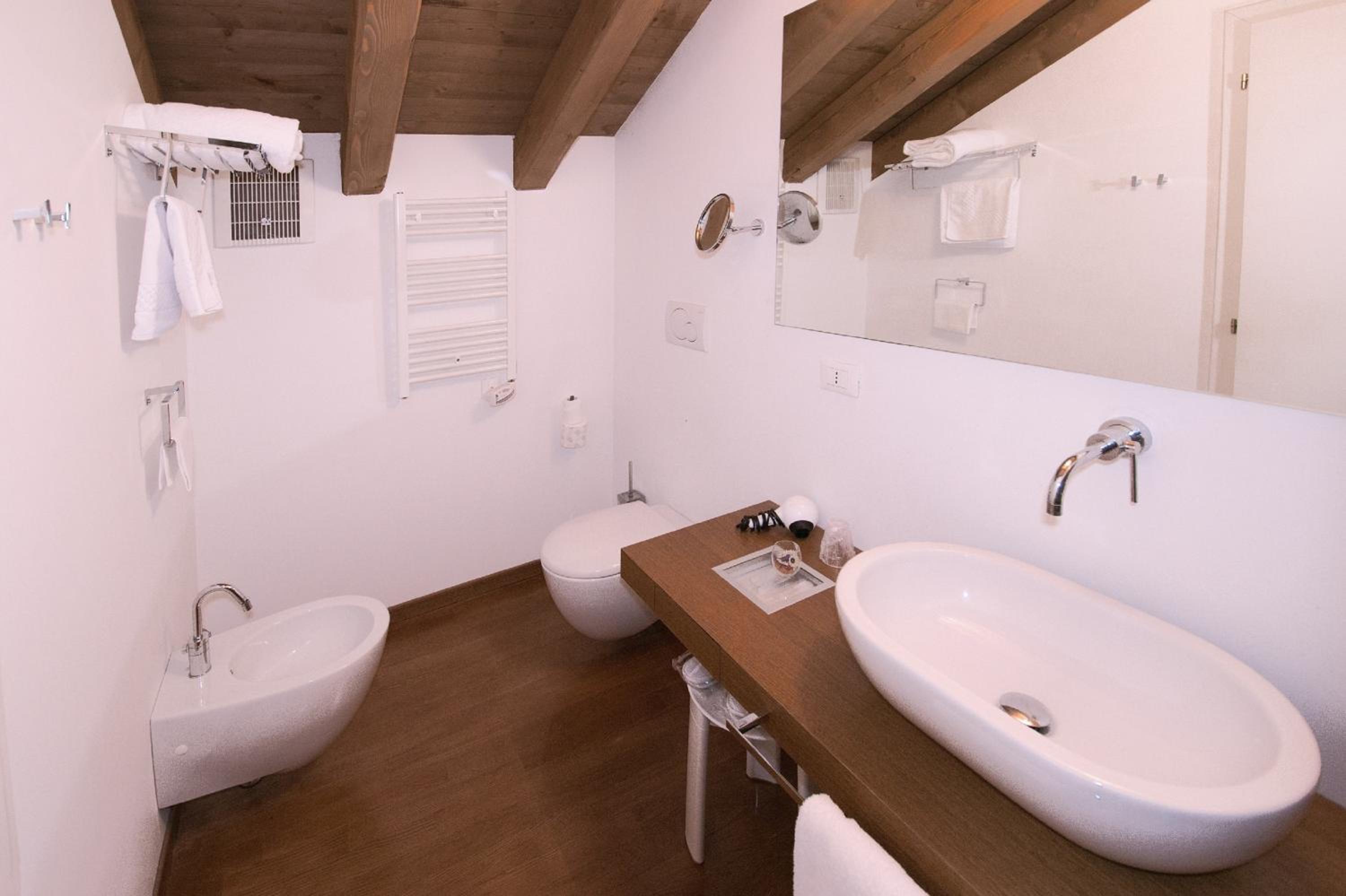 Deluxe Double Room photo 2