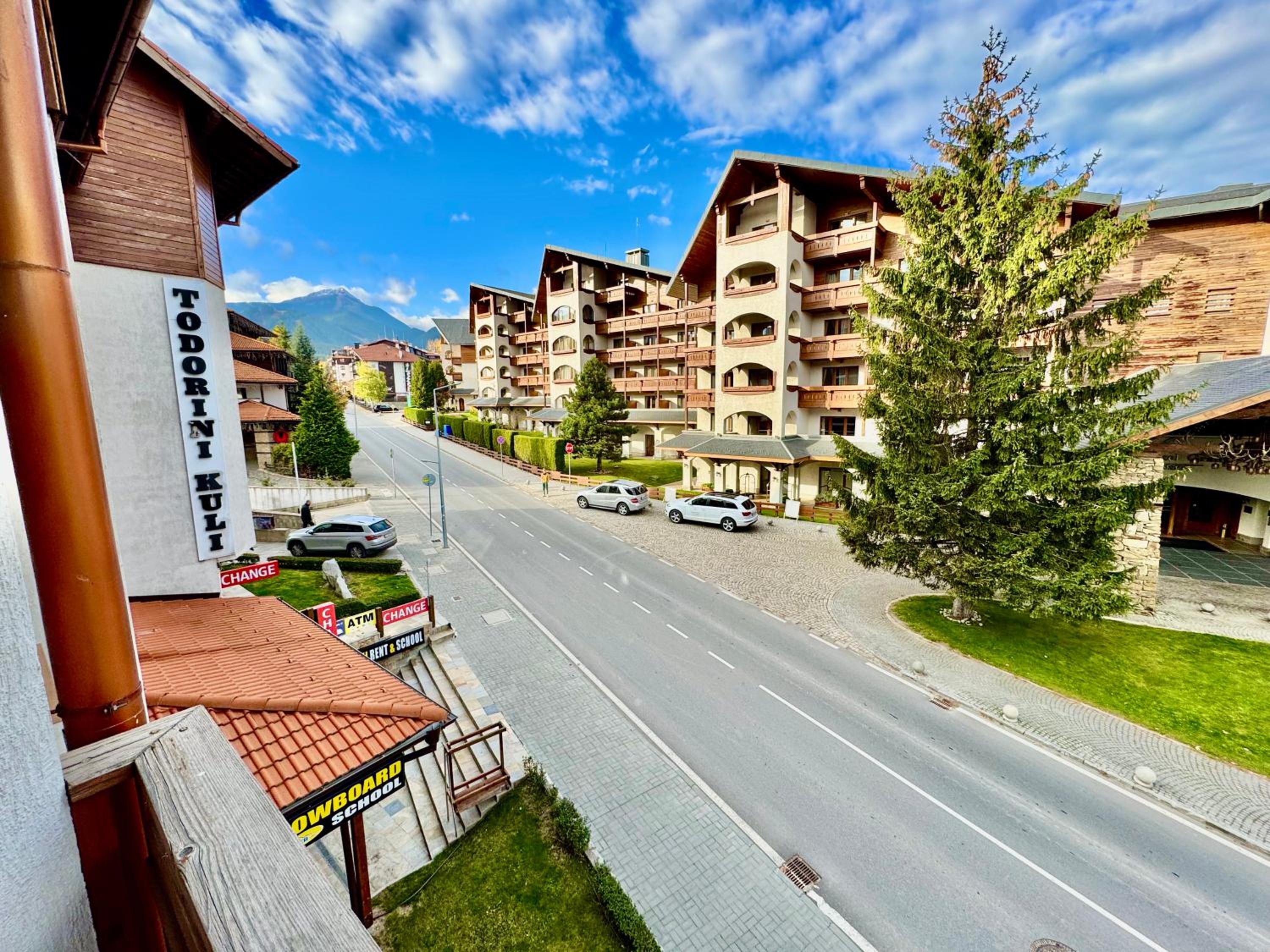 Two-Bedroom Apartment with Balcony photo 1