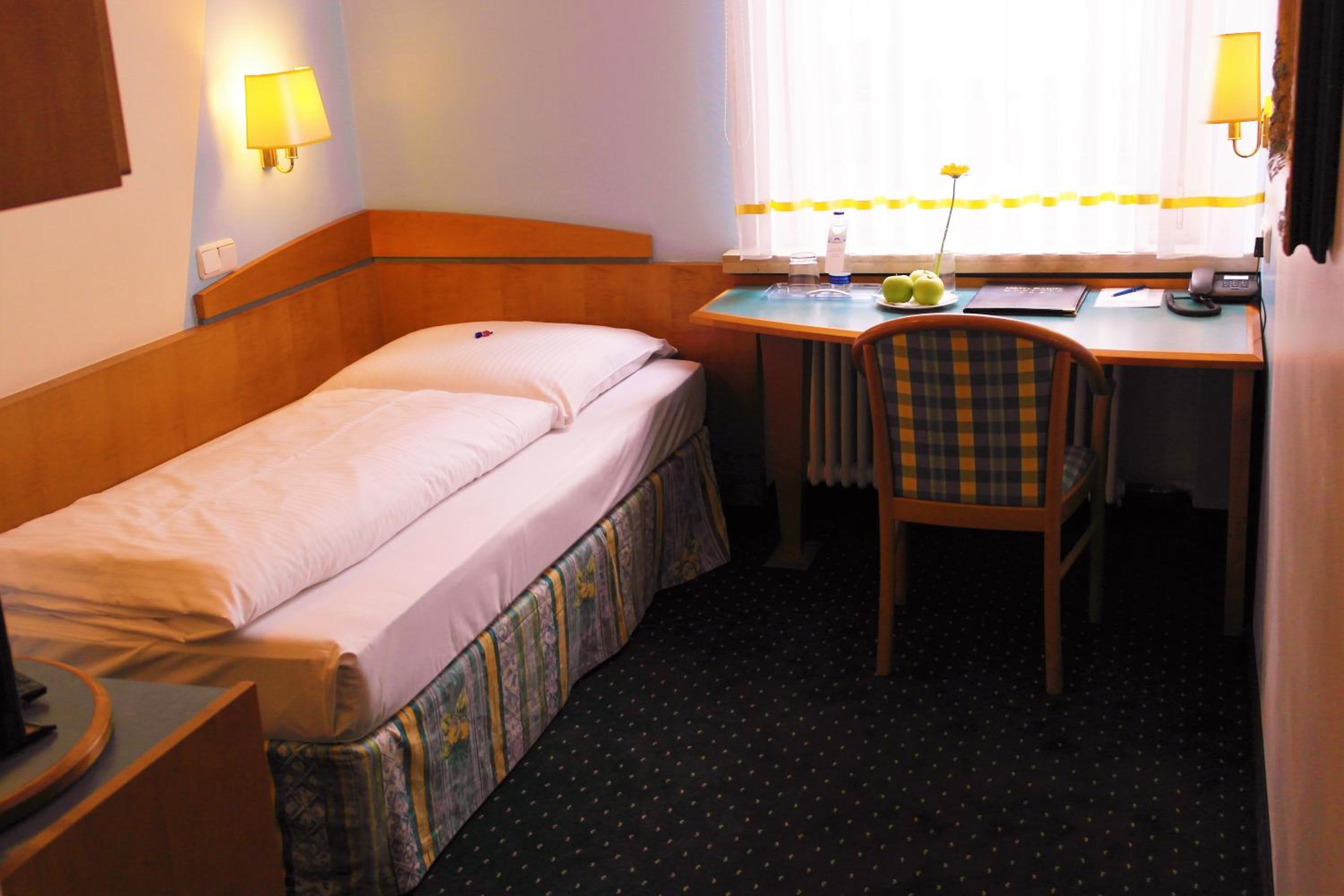 Single Room photo 3