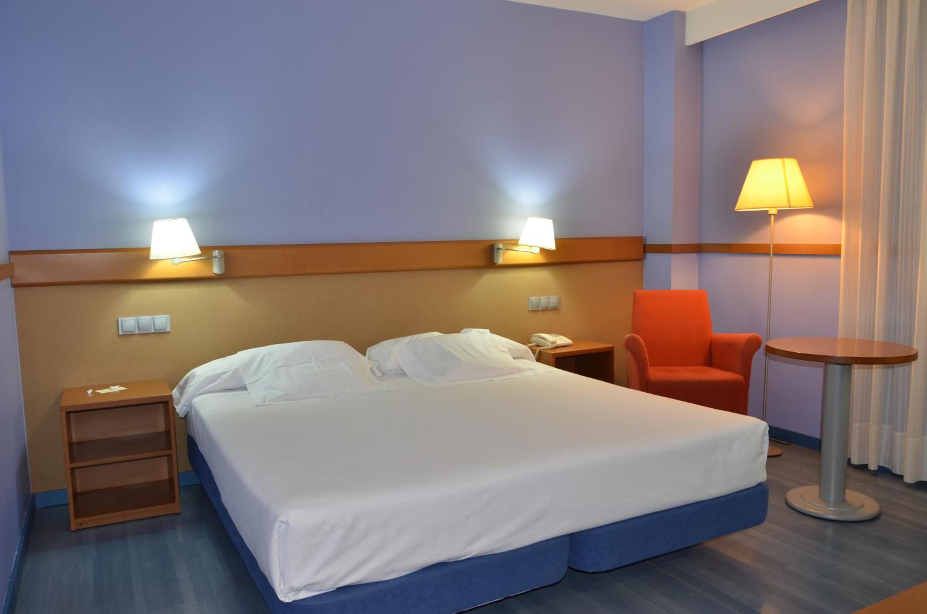 Double or Twin Room (1 Adult) - Photo 3