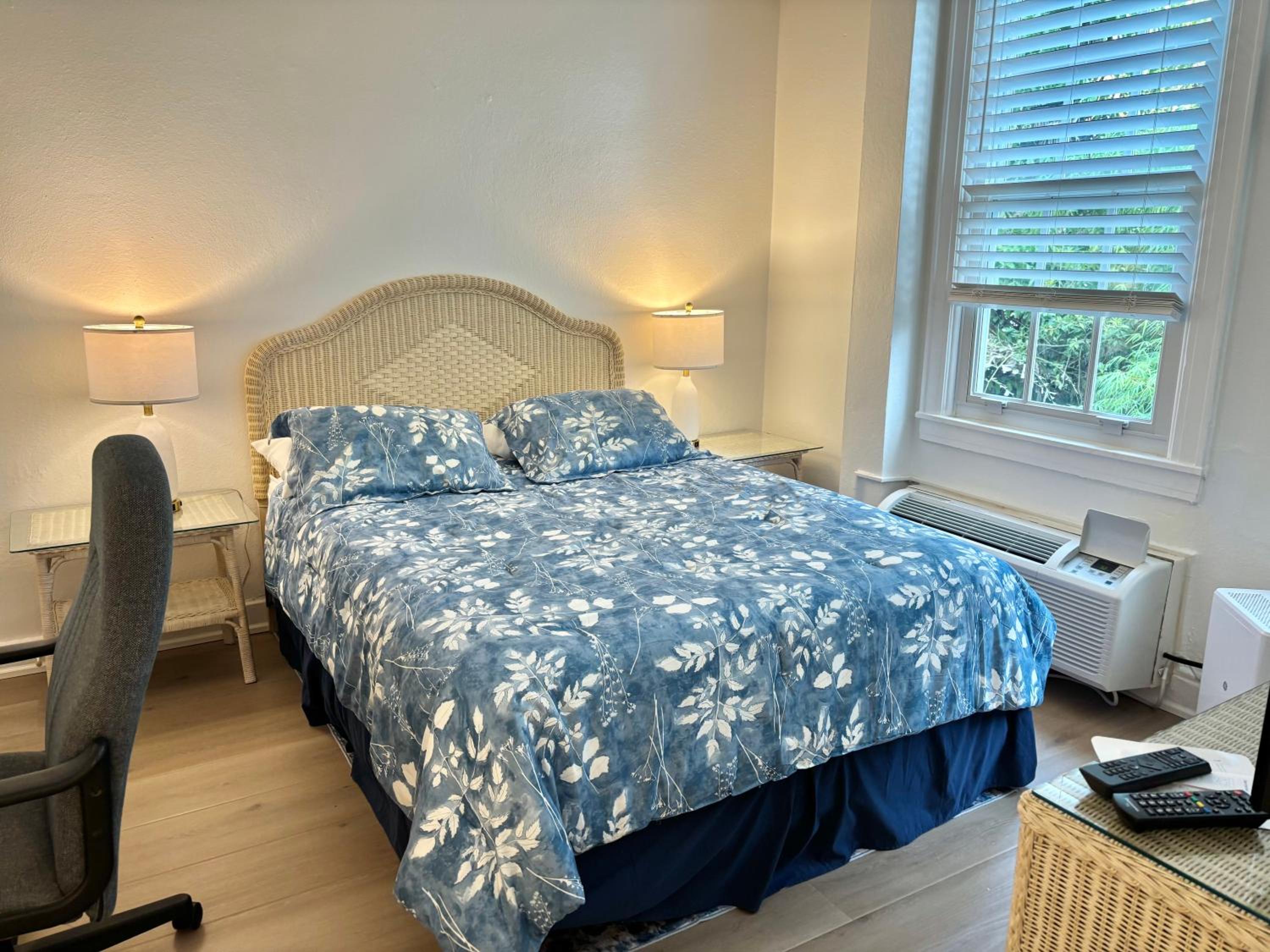 Apartment photo 2