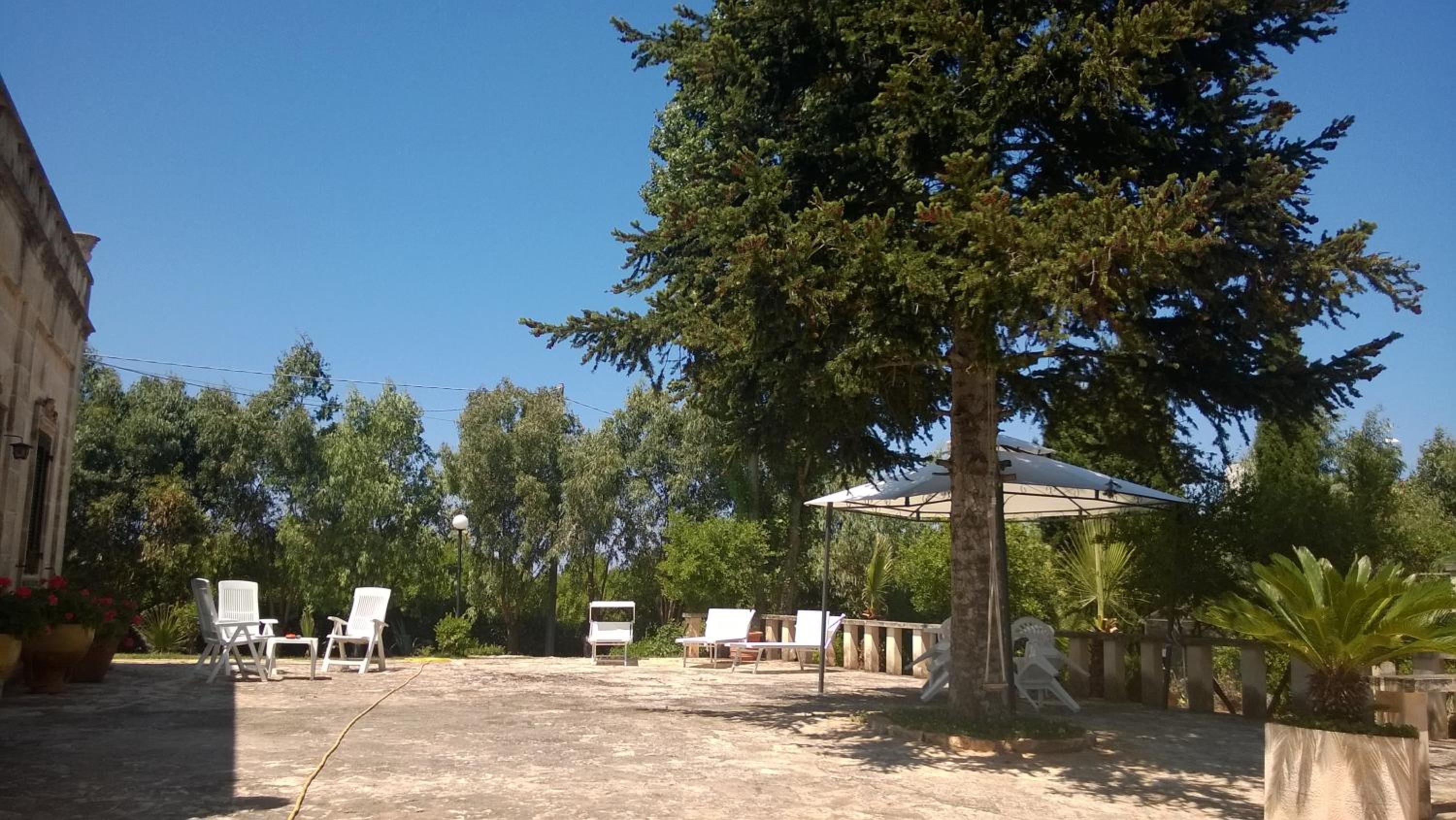 Apartment with Garden View - Photo 23