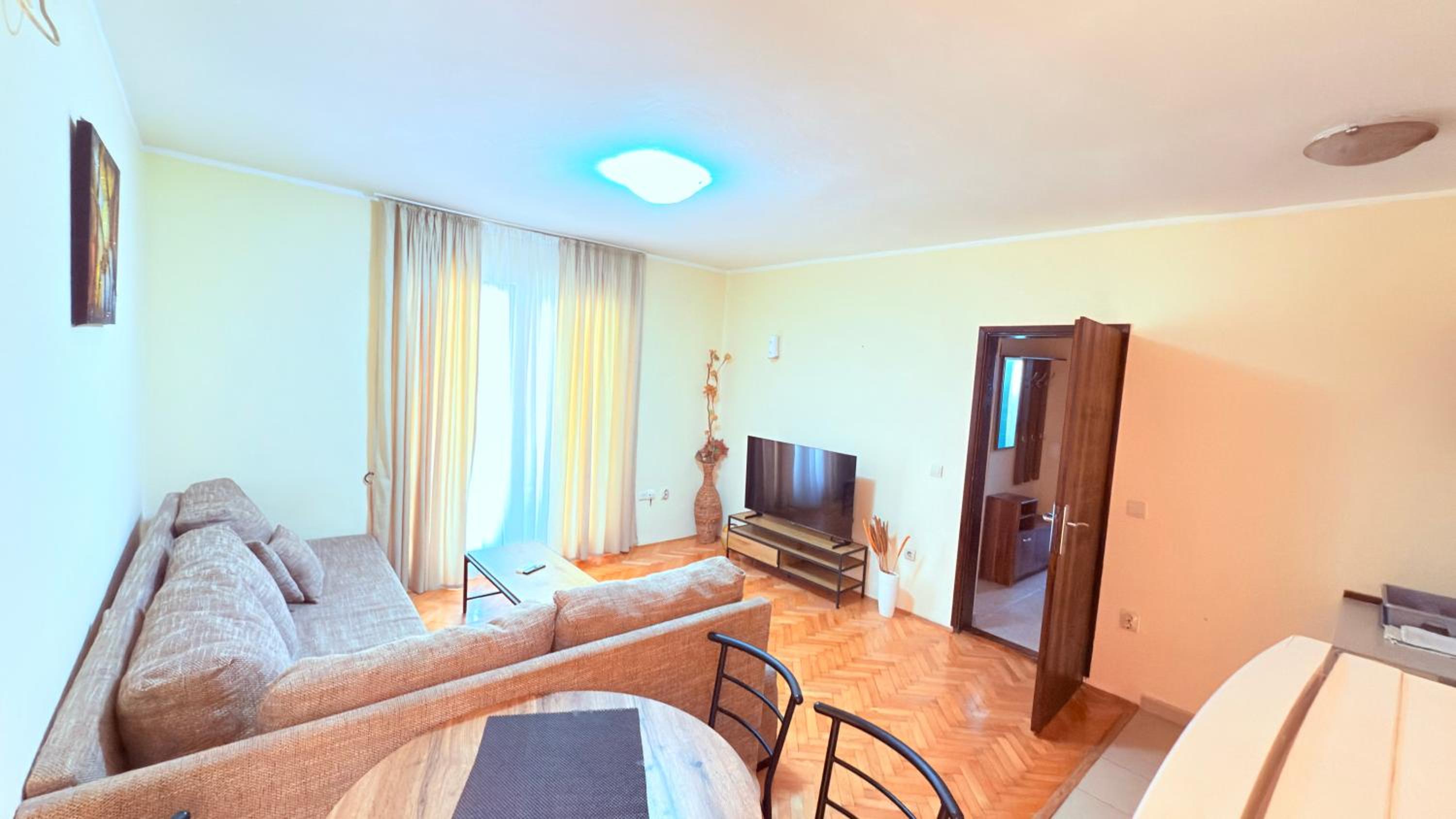 One-Bedroom Apartment with Balcony