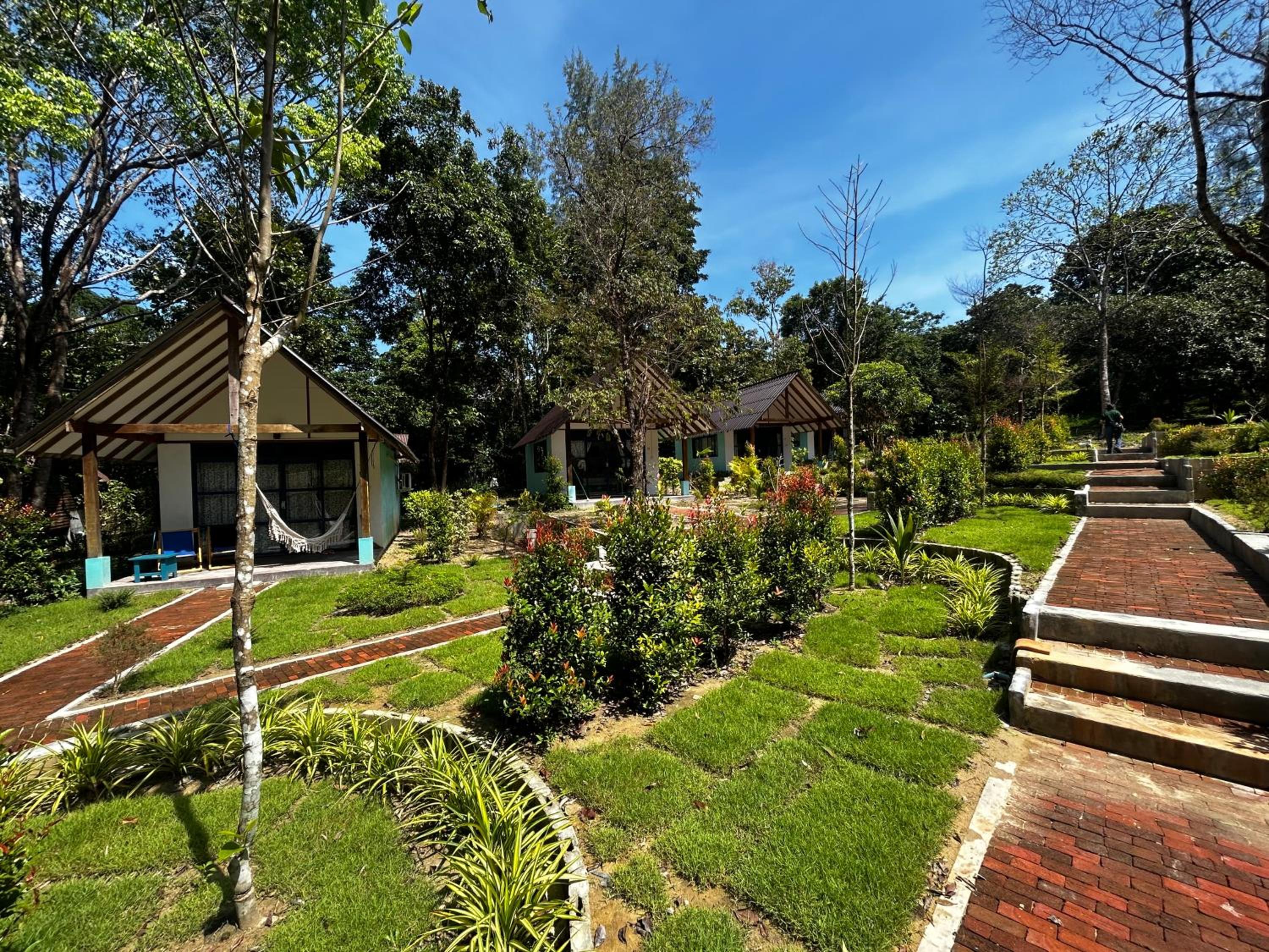 Bungalow with Garden View photo 3