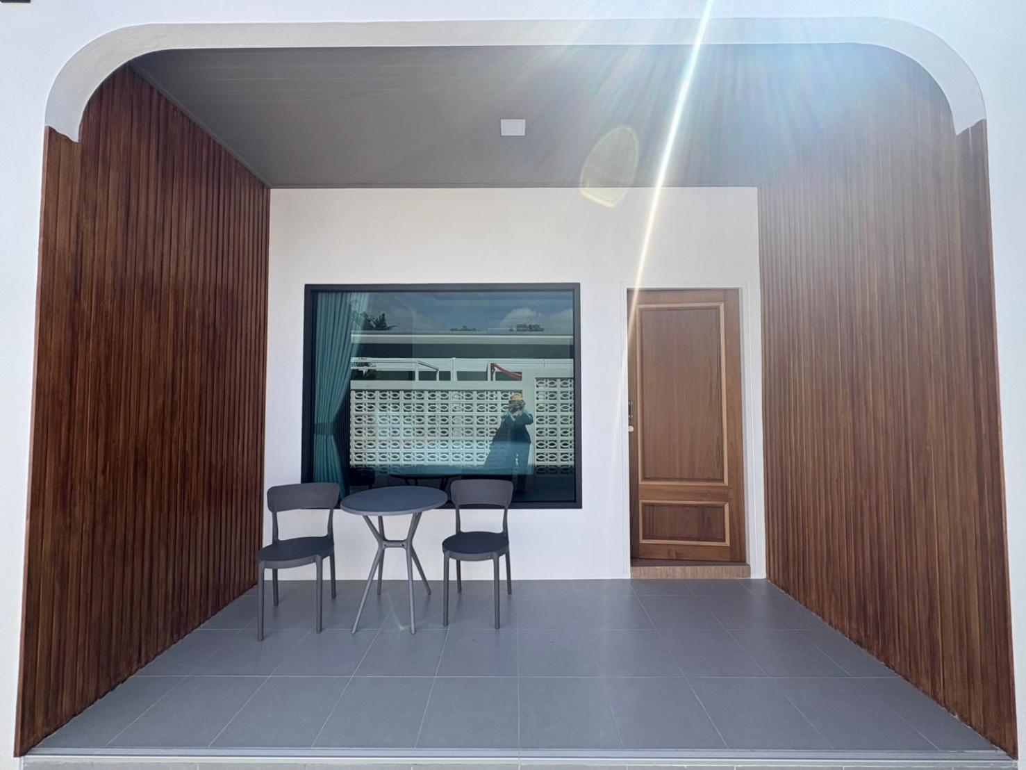 Superior King Room - Photo 12