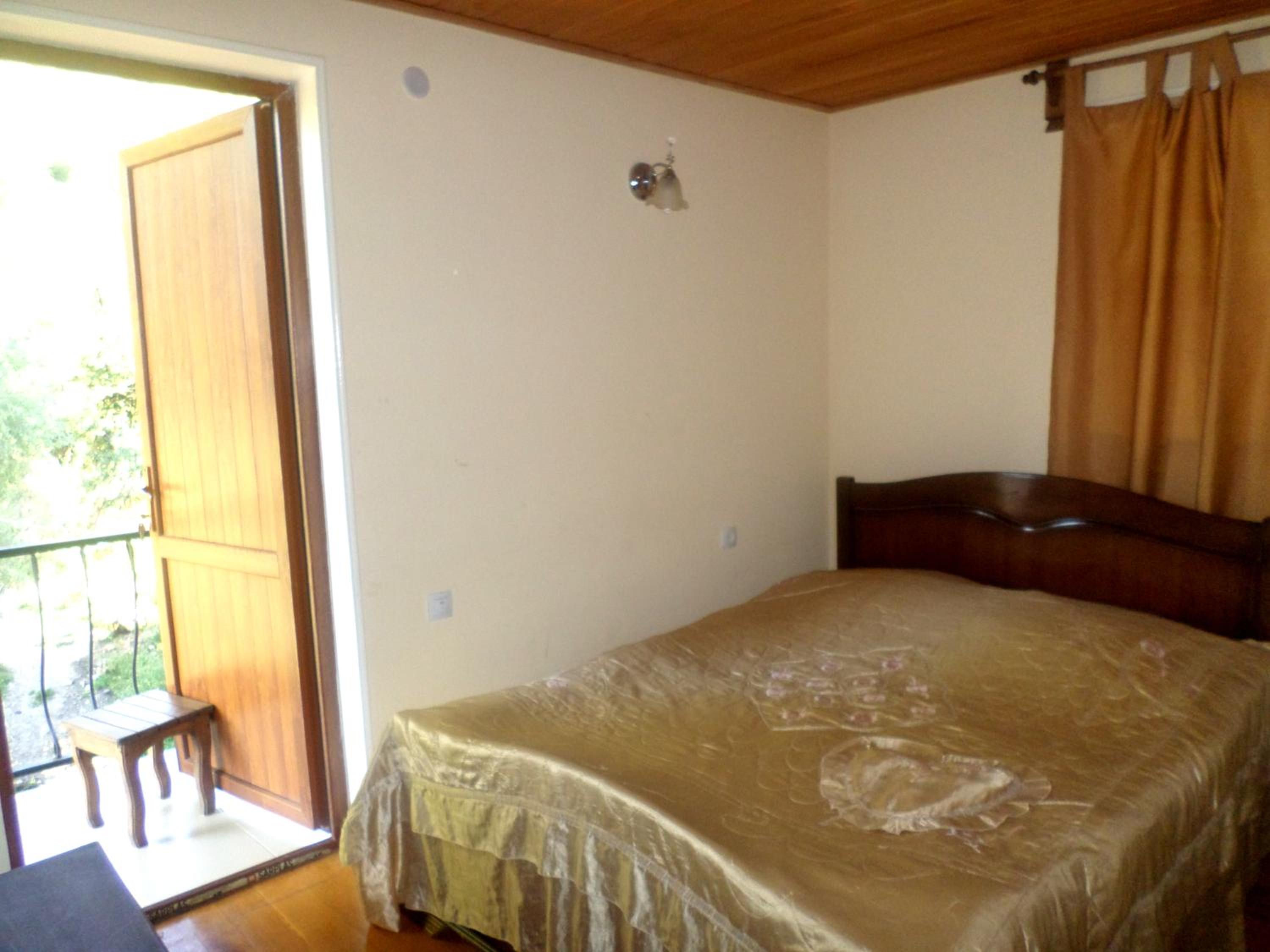 Deluxe Double Room with Balcony photo 2
