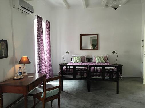 Deluxe Double or Twin Room photo 2