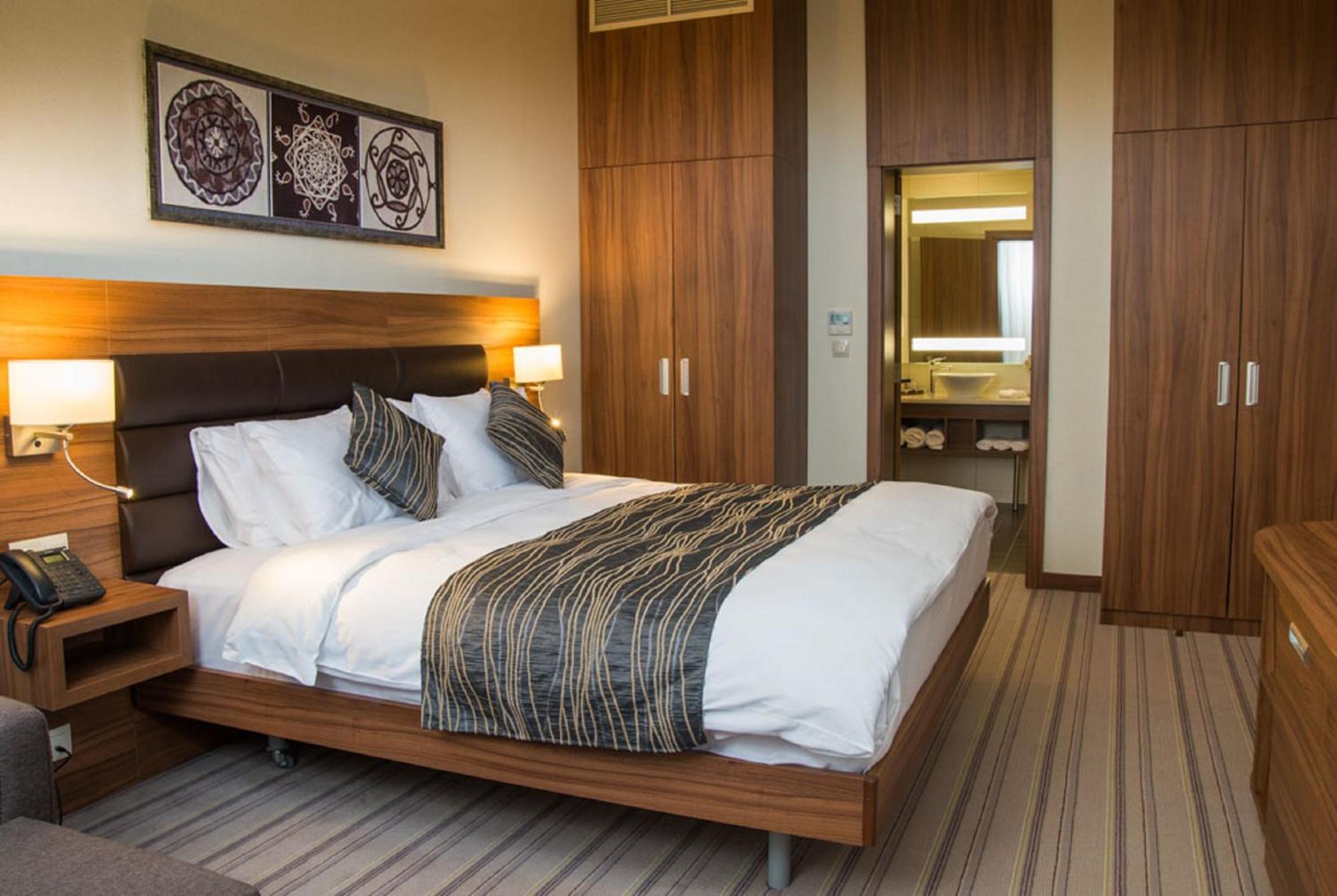 Business Suite with Complimentary Water, Free WiFi, Free Tea and Coffee Equipment