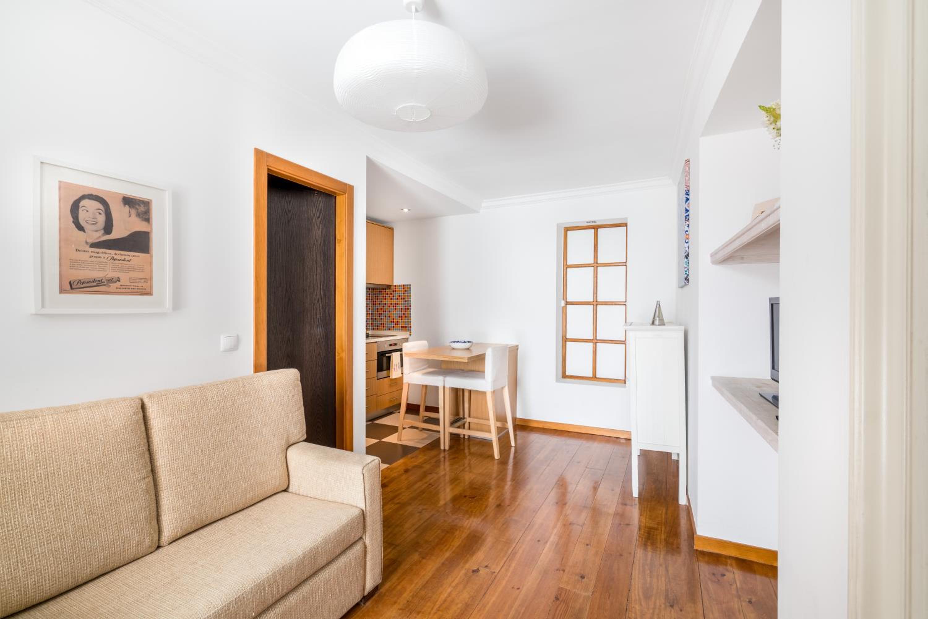One-Bedroom Apartment photo 3