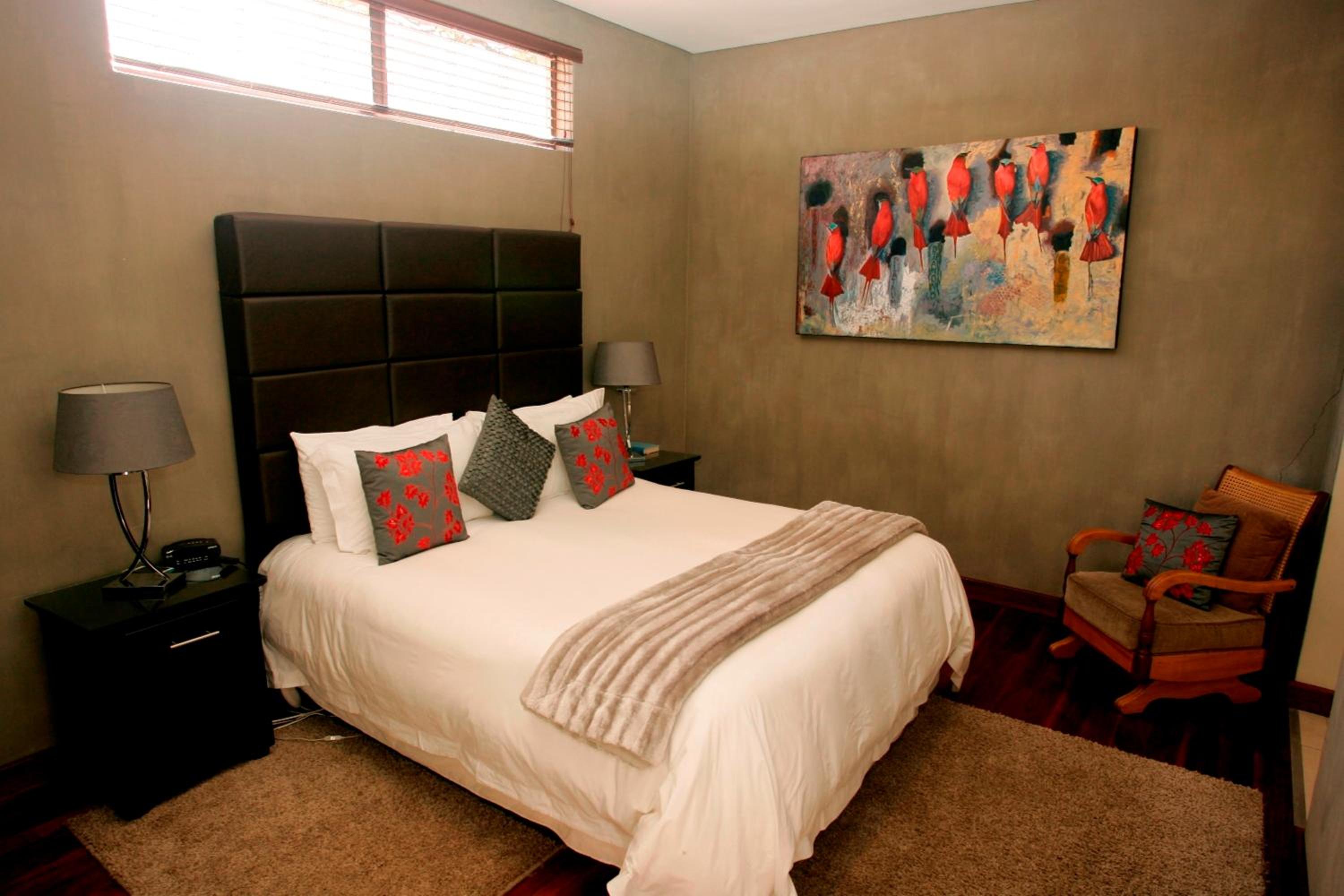 Luxury Queen Room