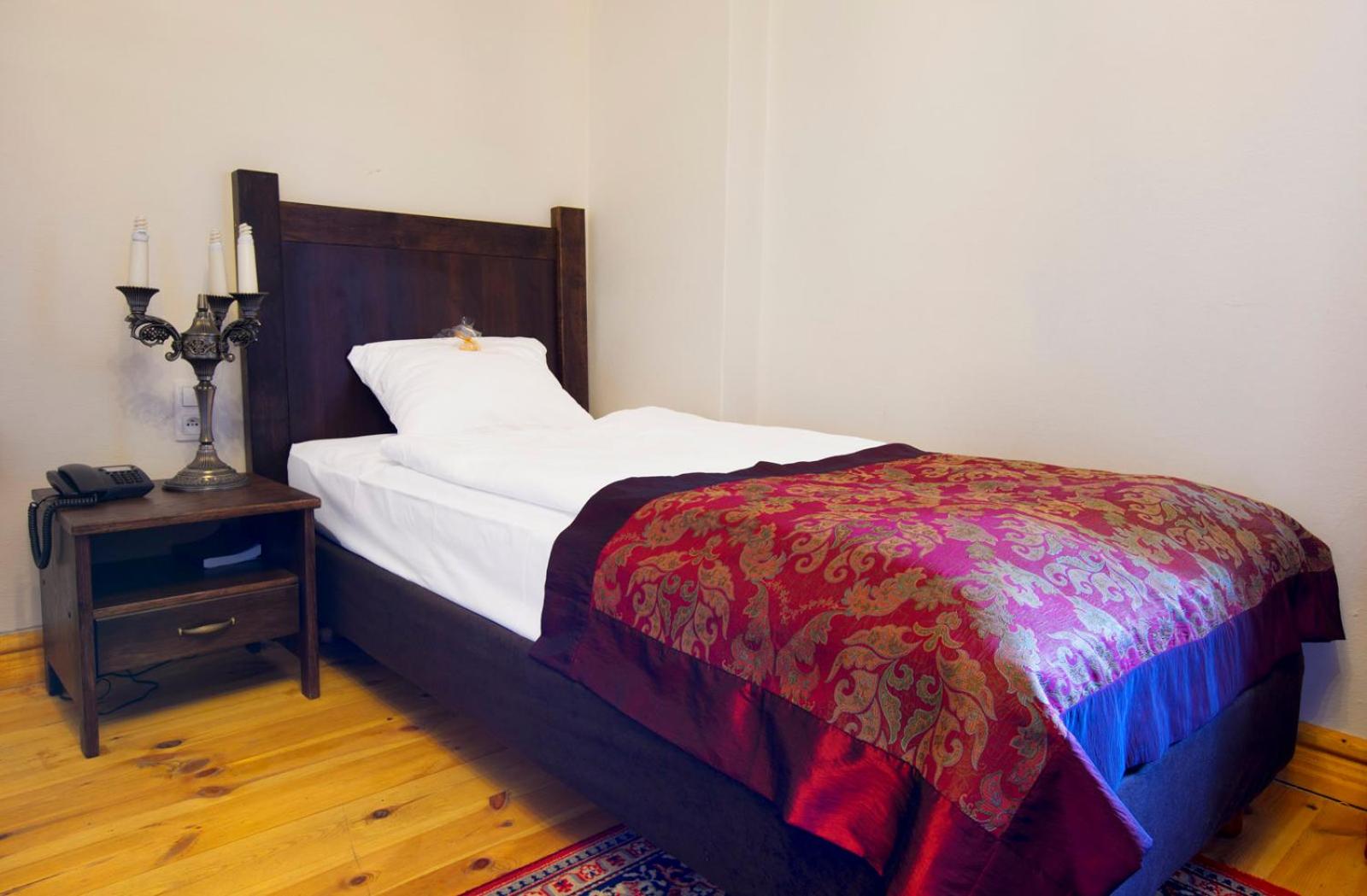 Double or Twin Room photo 3