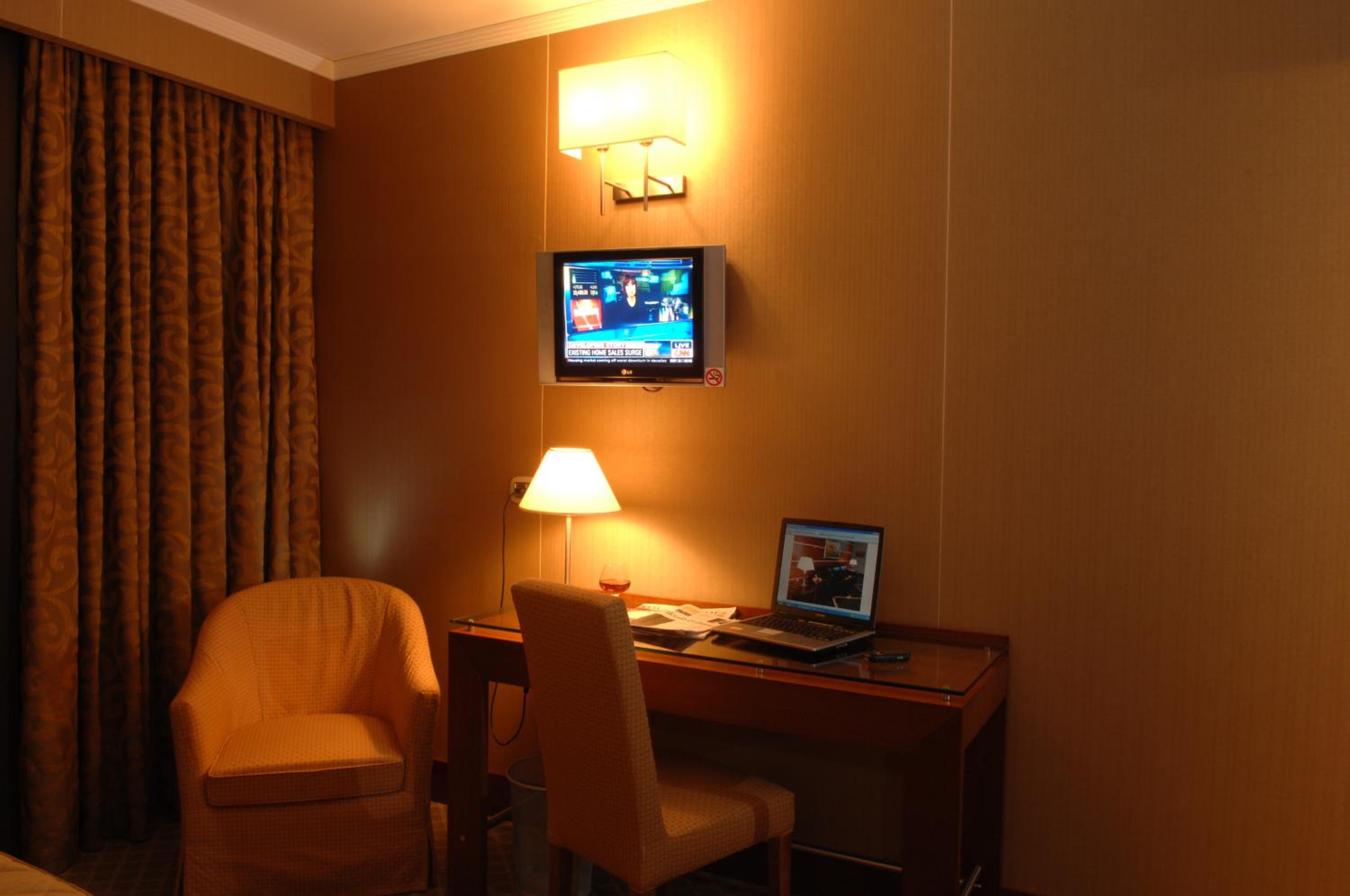 Classic Double or Twin Room - Photo 5