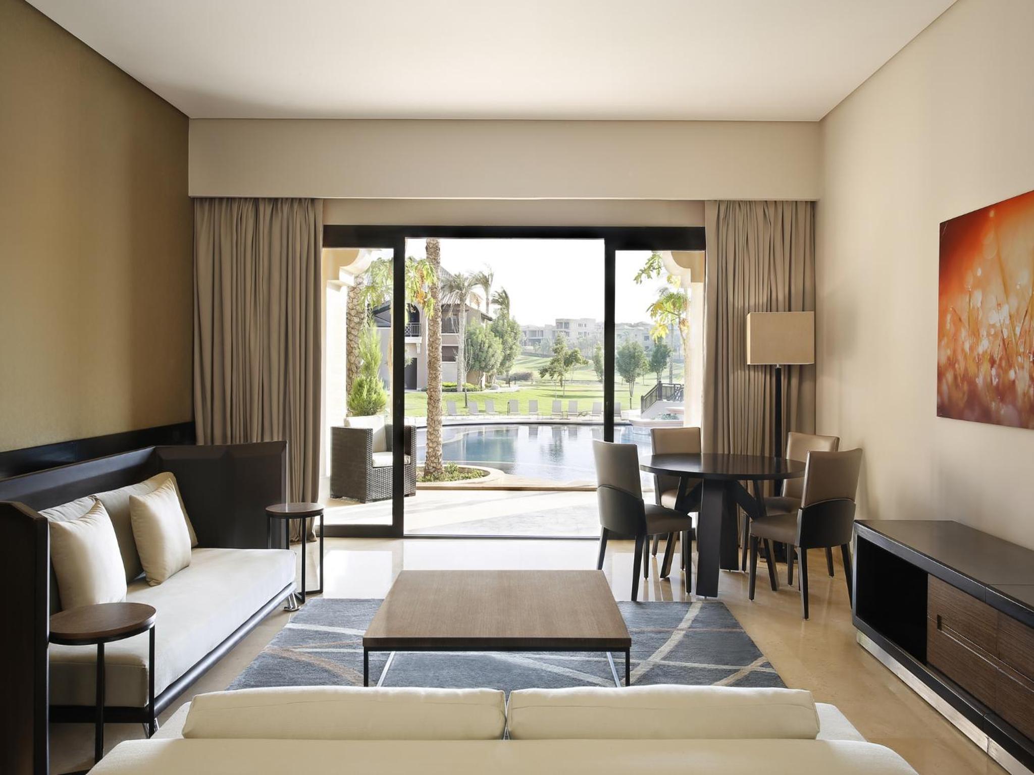 Westin Suite, 1 Bedroom Suite, 1 King, Resort view, Poolside