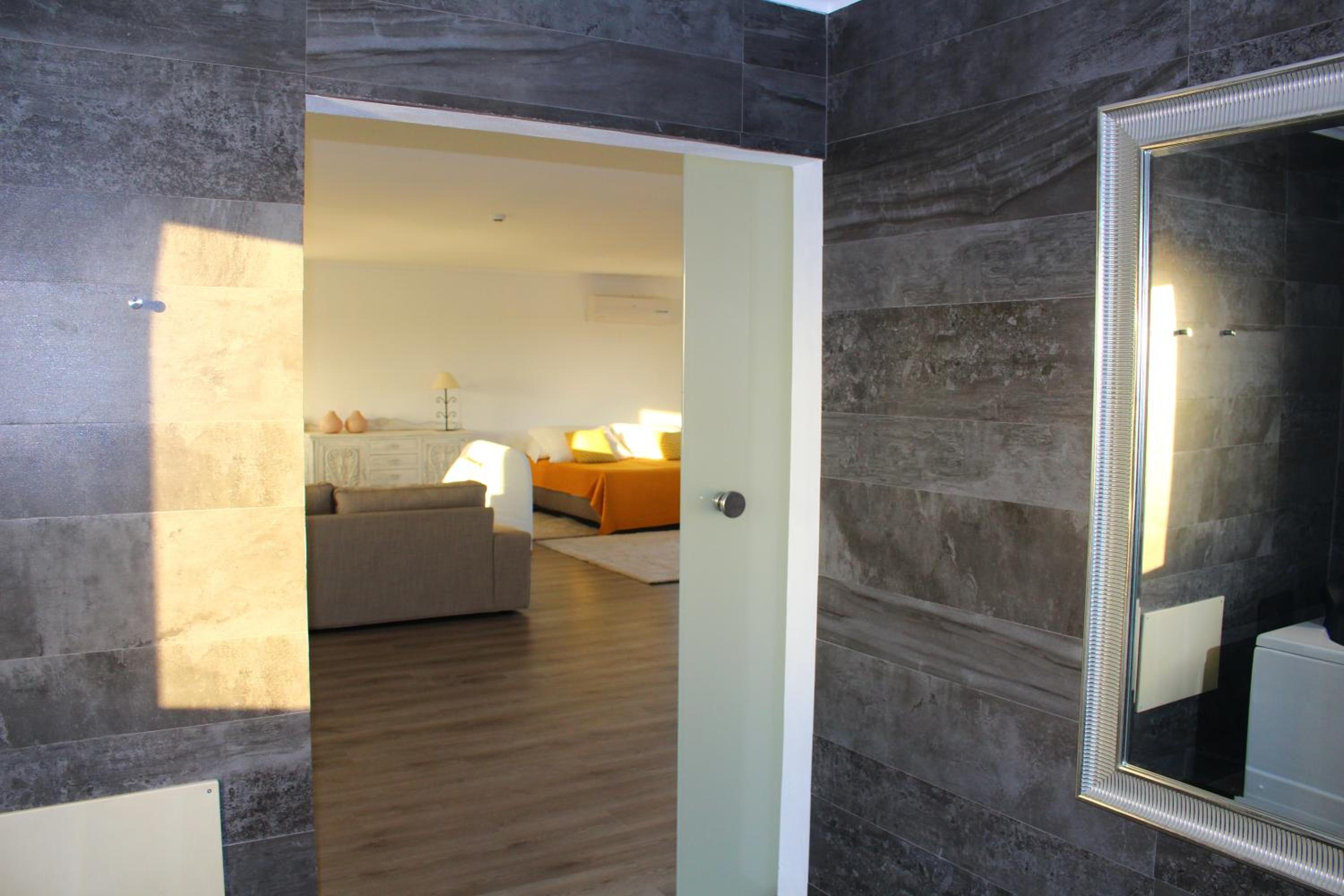 Luxury Suite with Spa Bath photo 2
