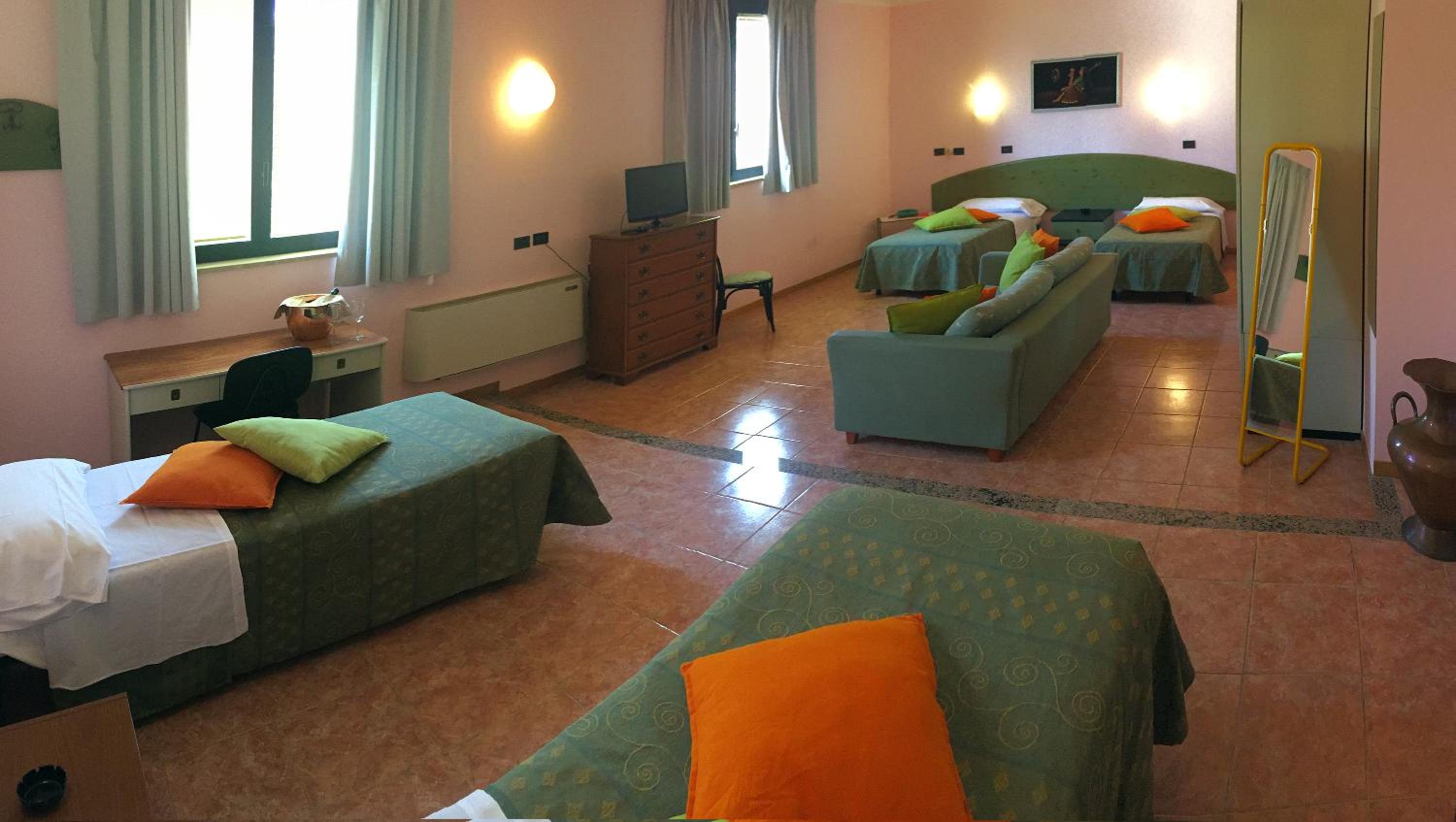 Triple Room - Photo 6