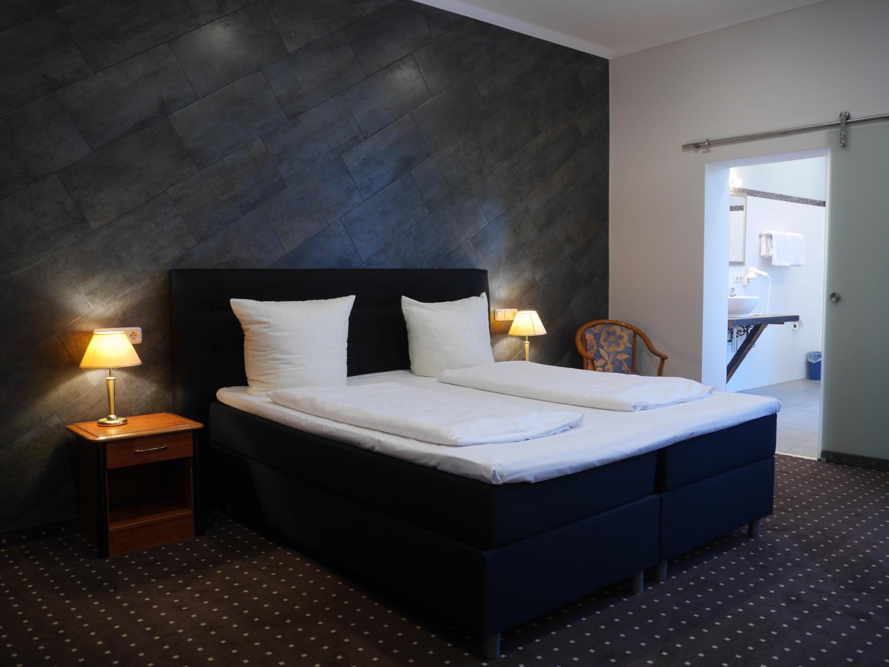 Business Double Room - Photo 17