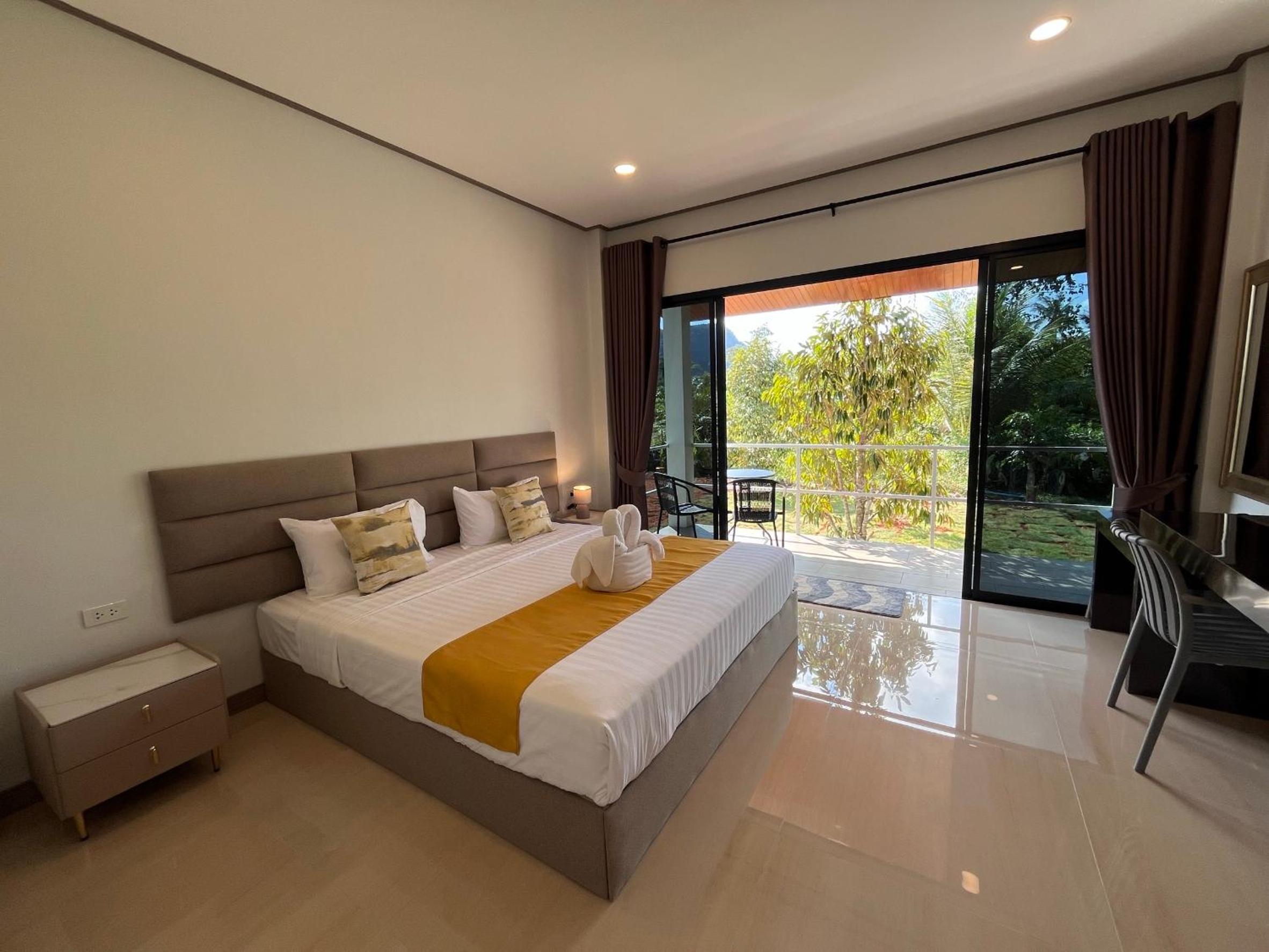Double Room with Garden View - Photo 10
