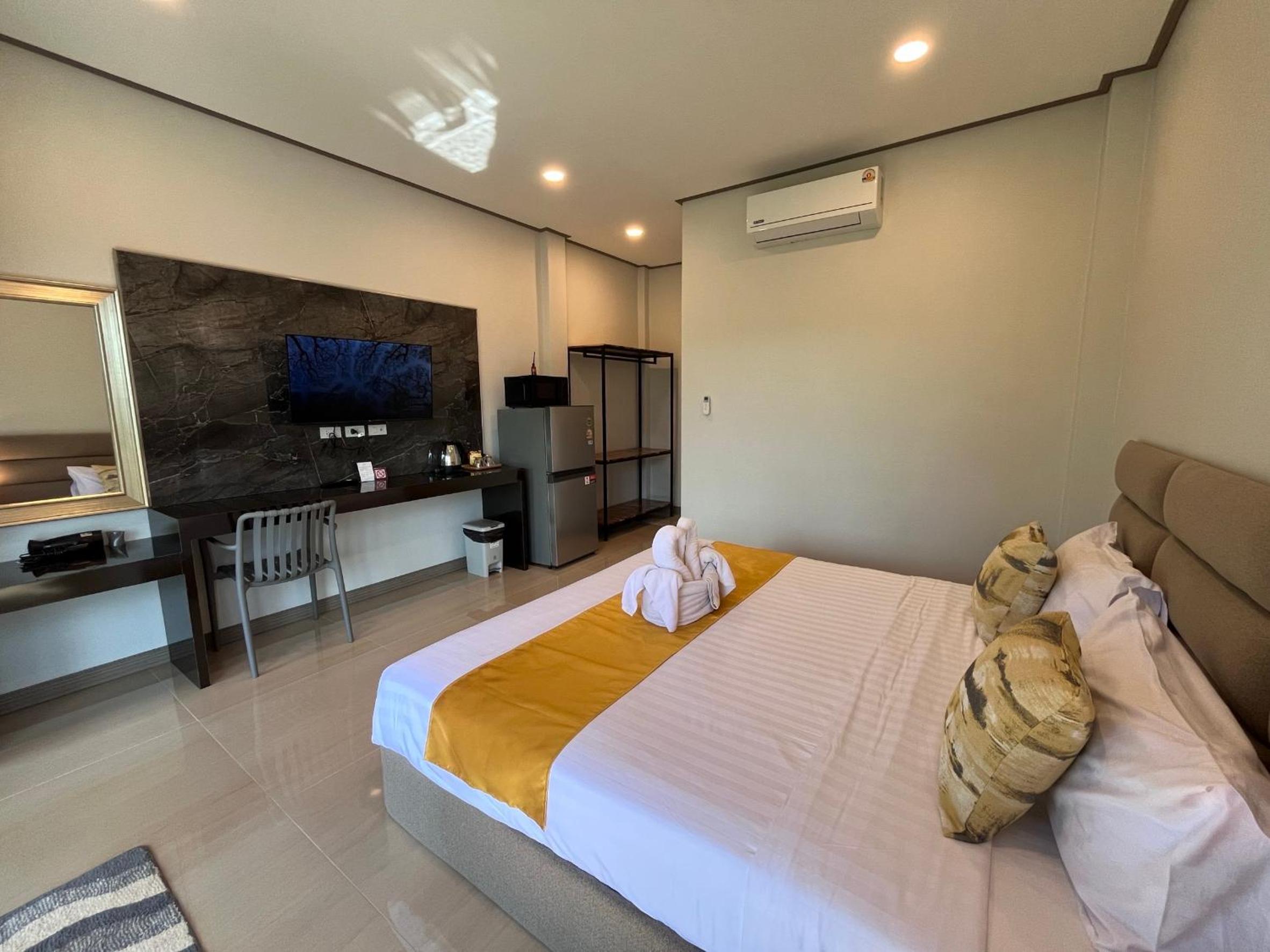 Double Room with Garden View - Photo 8