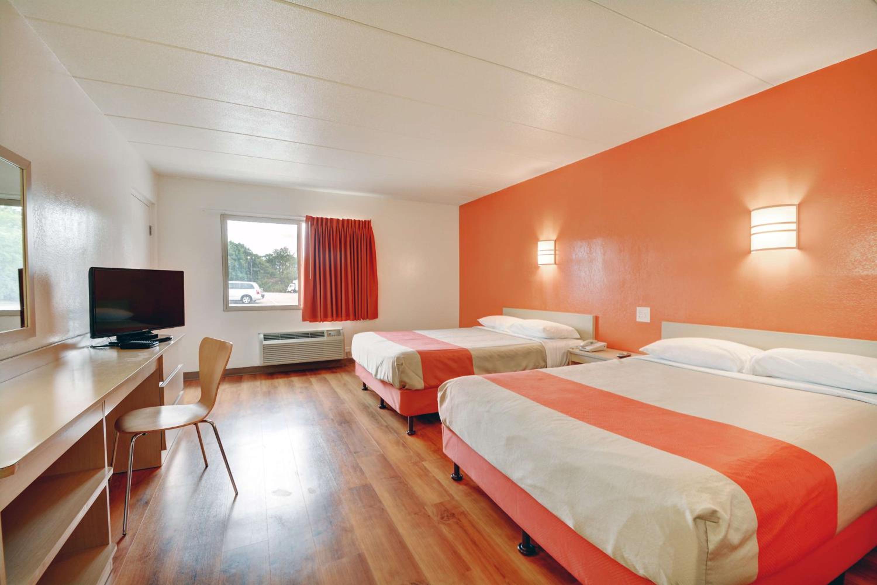 Queen Room with Two Queen Beds - Disability Access - Roll In Shower photo 3