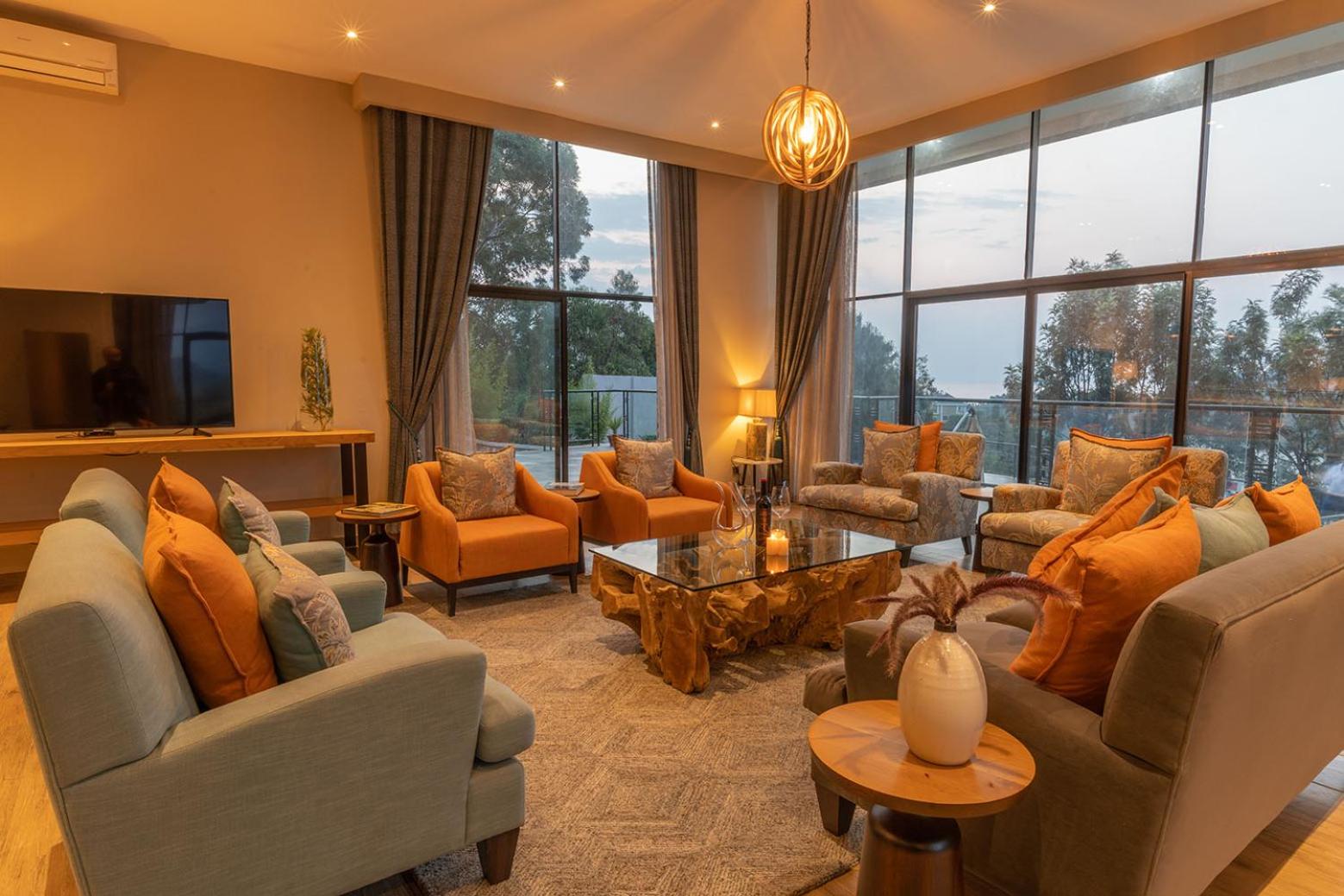 LUX* Suite photo 1
