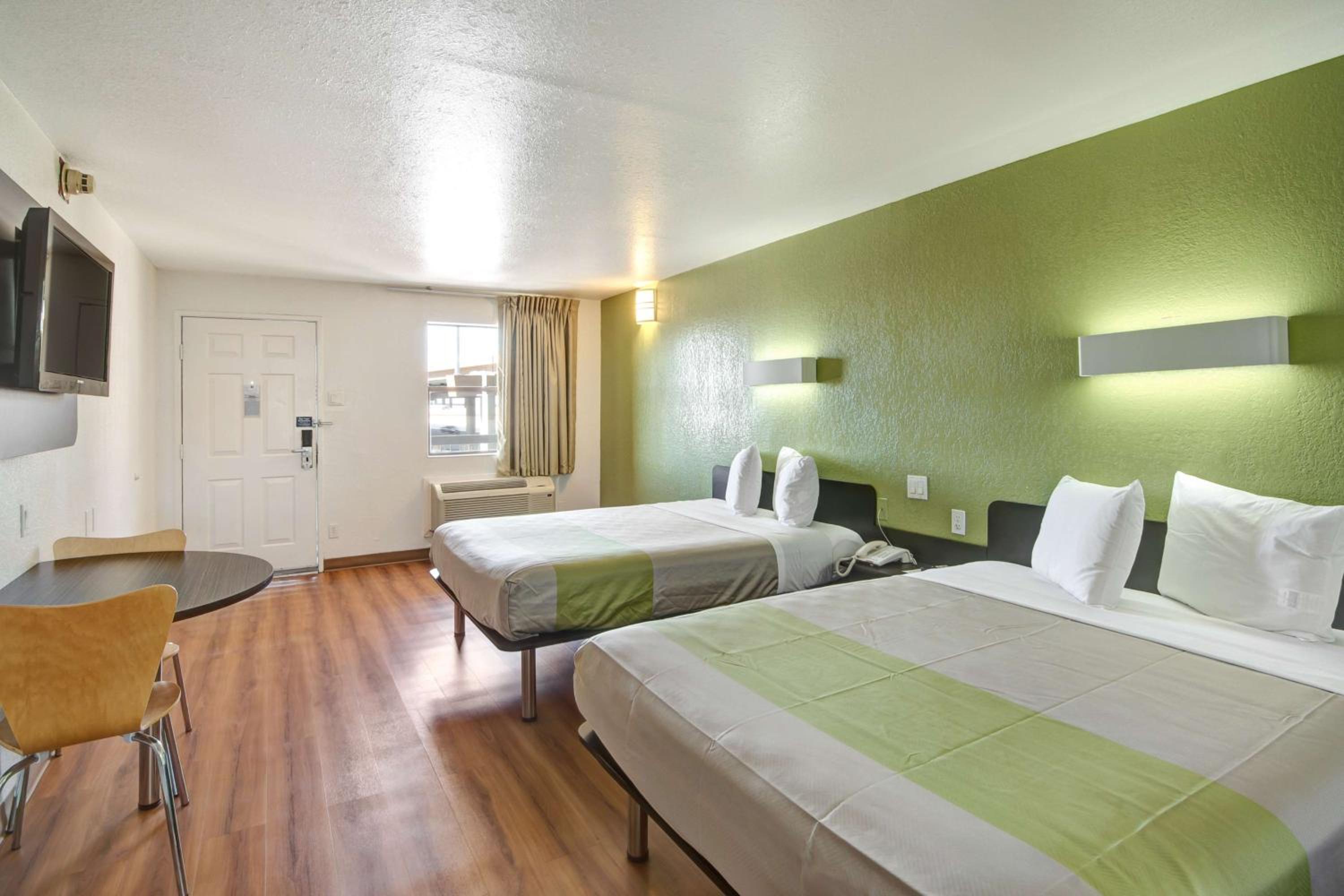 Queen Room with Two Queen Beds - Disability Access - Non-Smoking