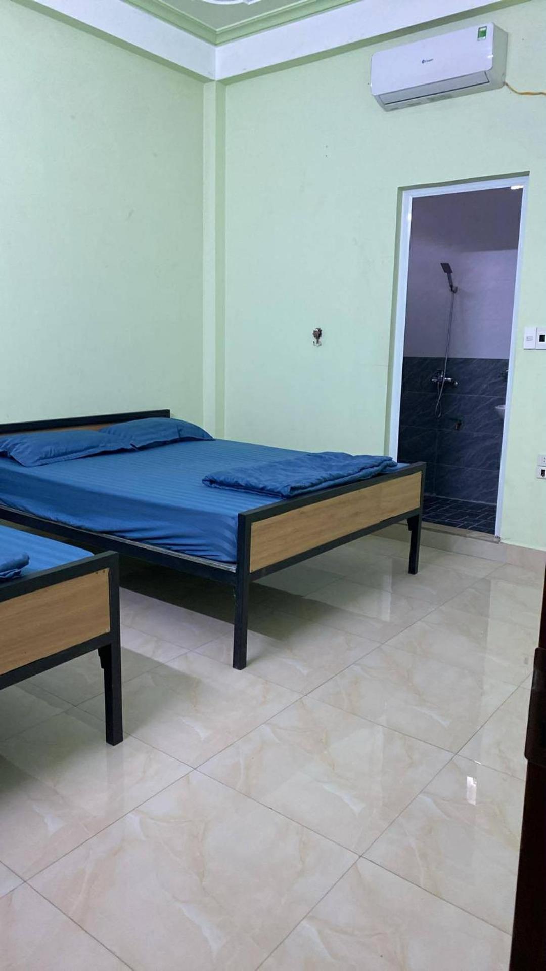 Quadruple Room with Private Bathroom
