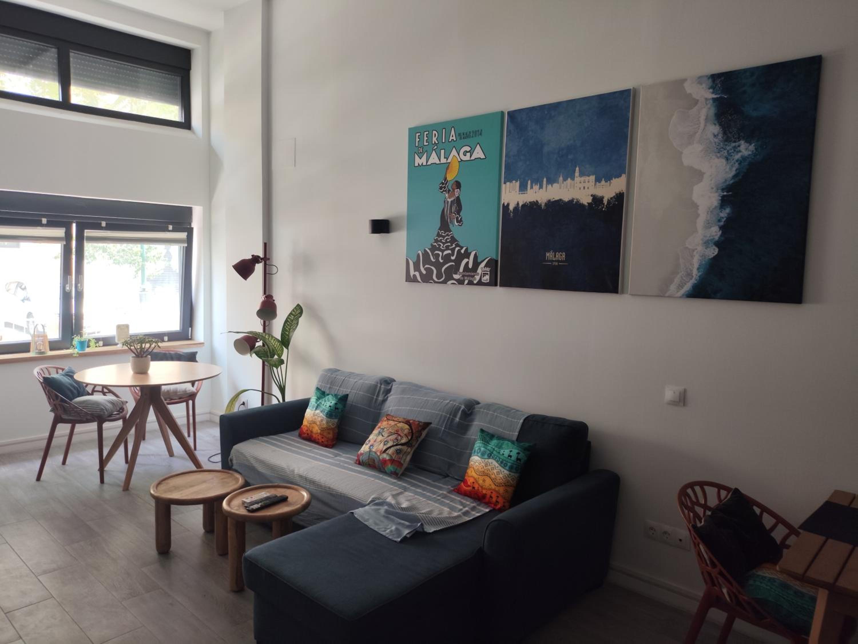 Deluxe Studio