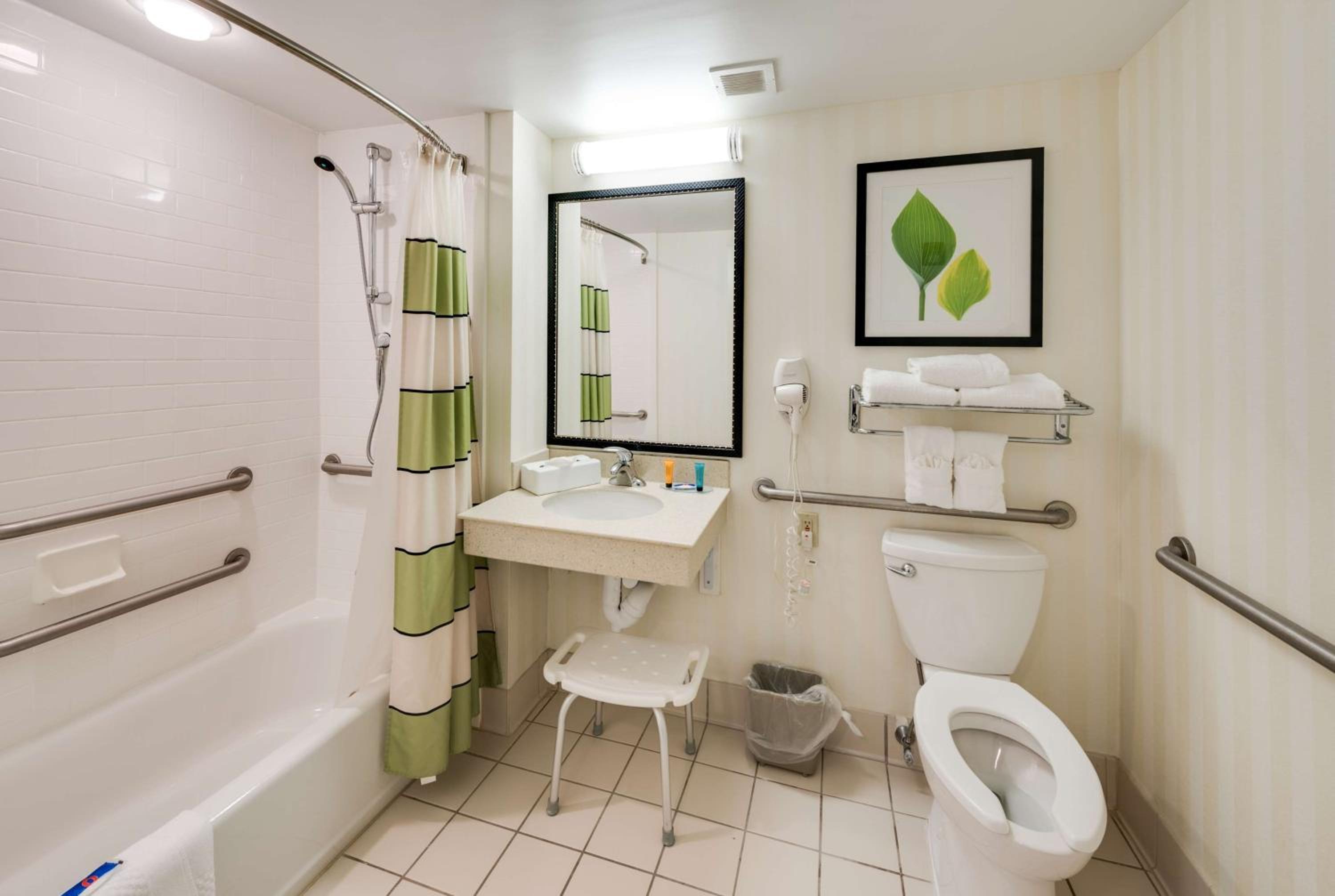 Double Room - Disability Access - Non-Smoking - Photo 5