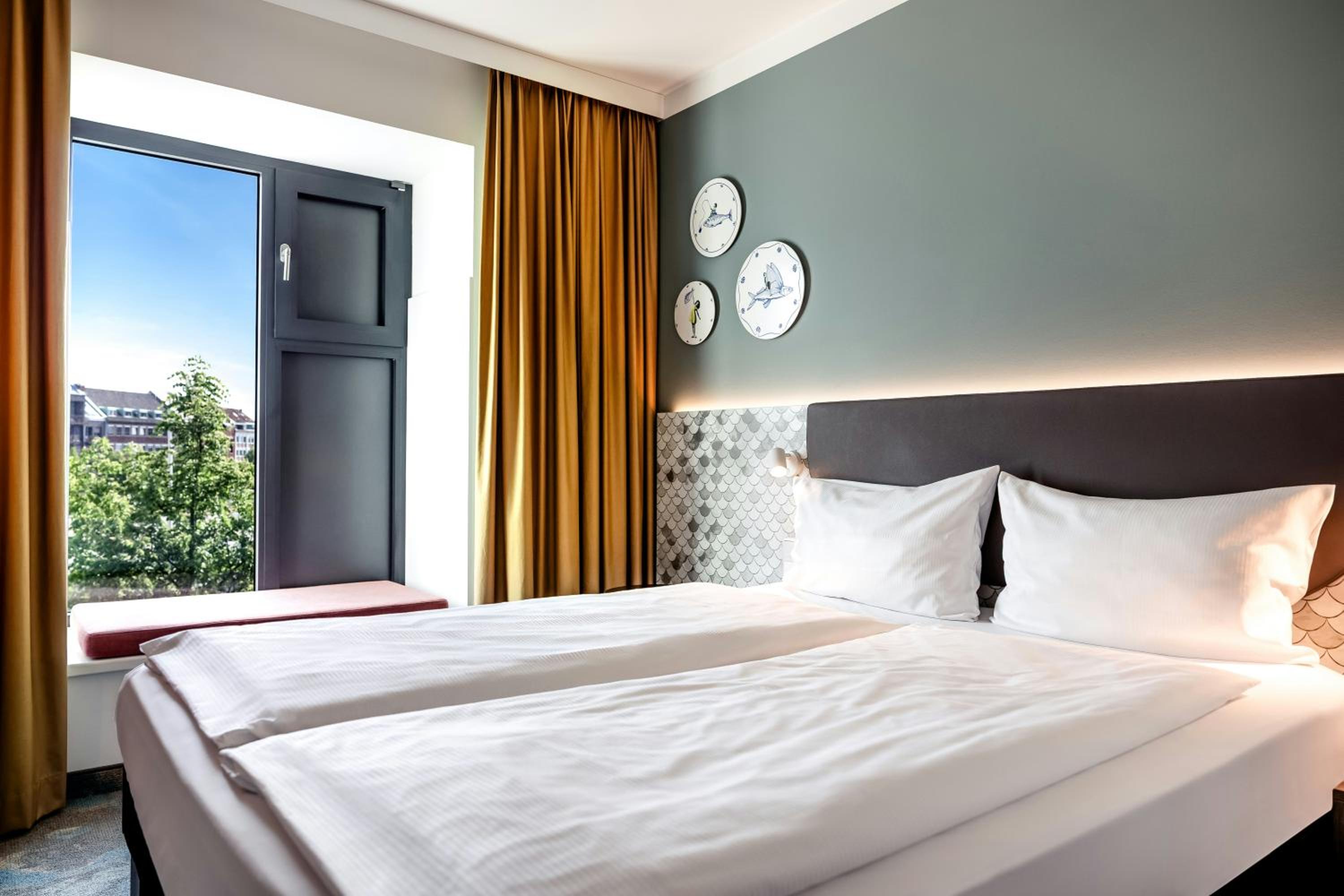 Standard Double Room with View