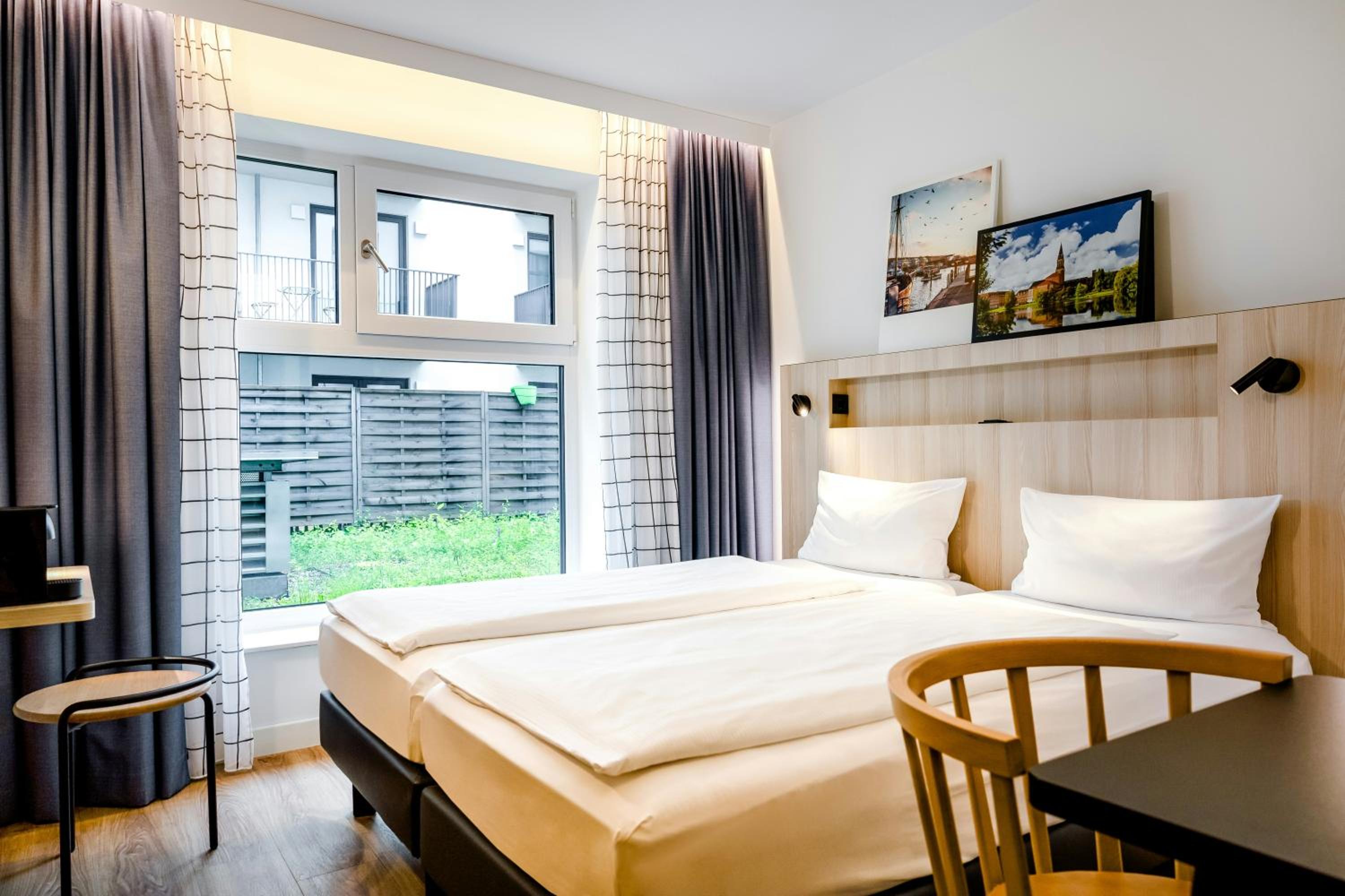 Studio with Twin beds