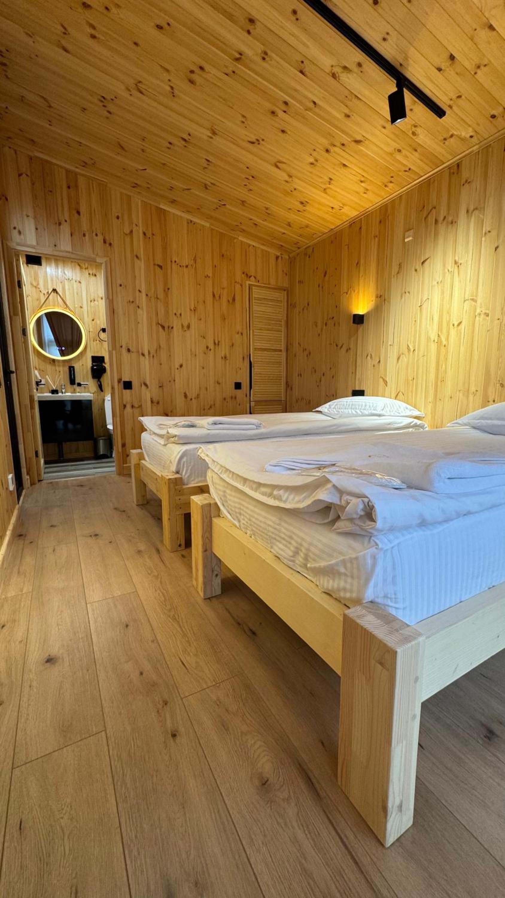 Deluxe Twin Room photo 2