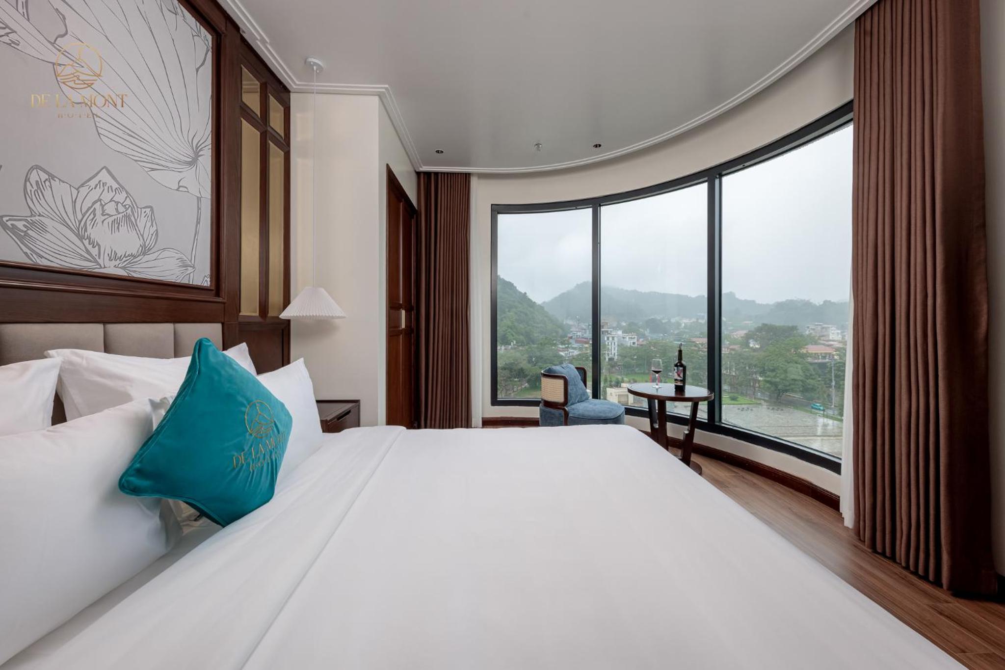 Deluxe King Room photo 3