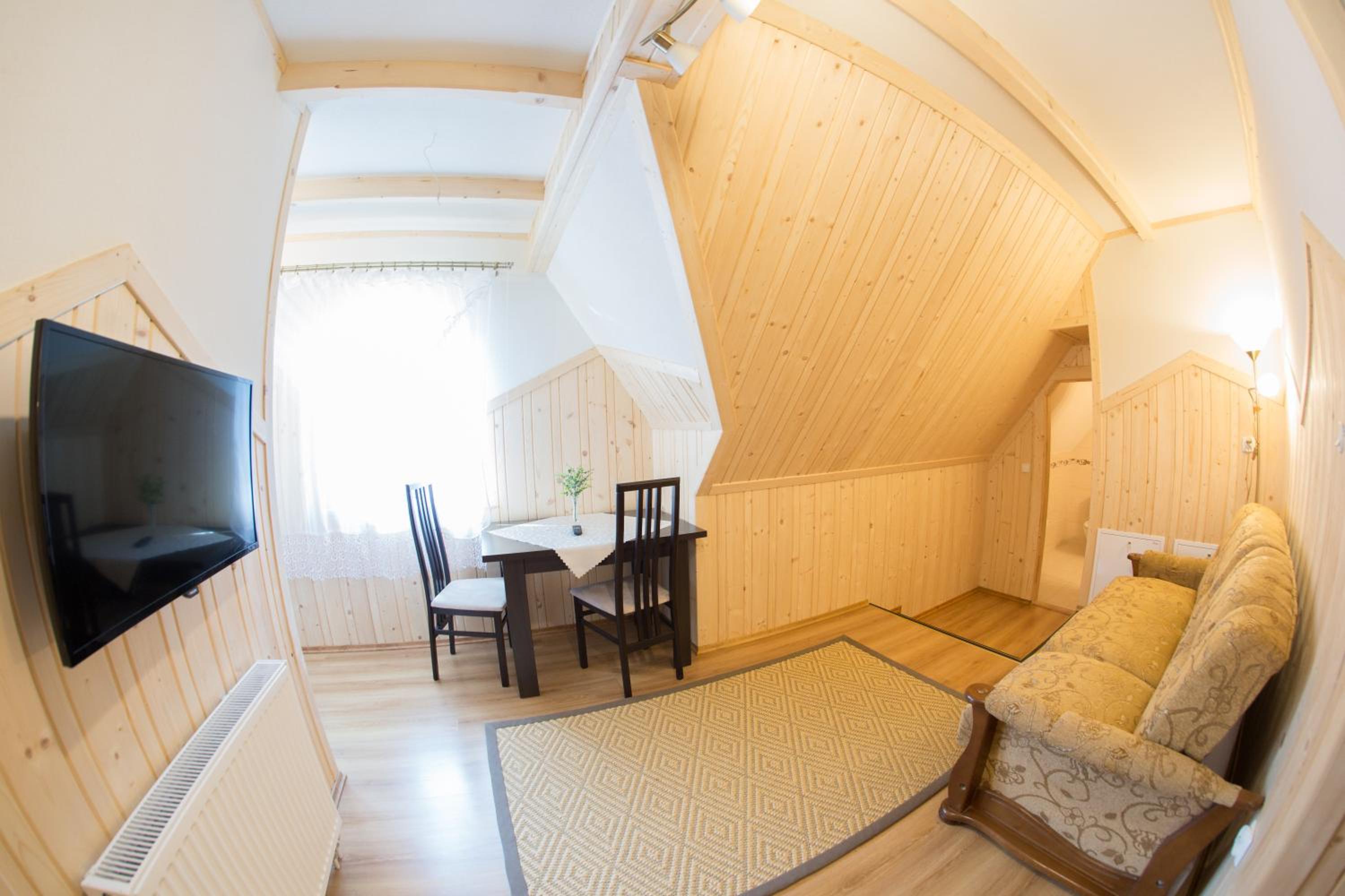 One-Bedroom Apartment photo 2