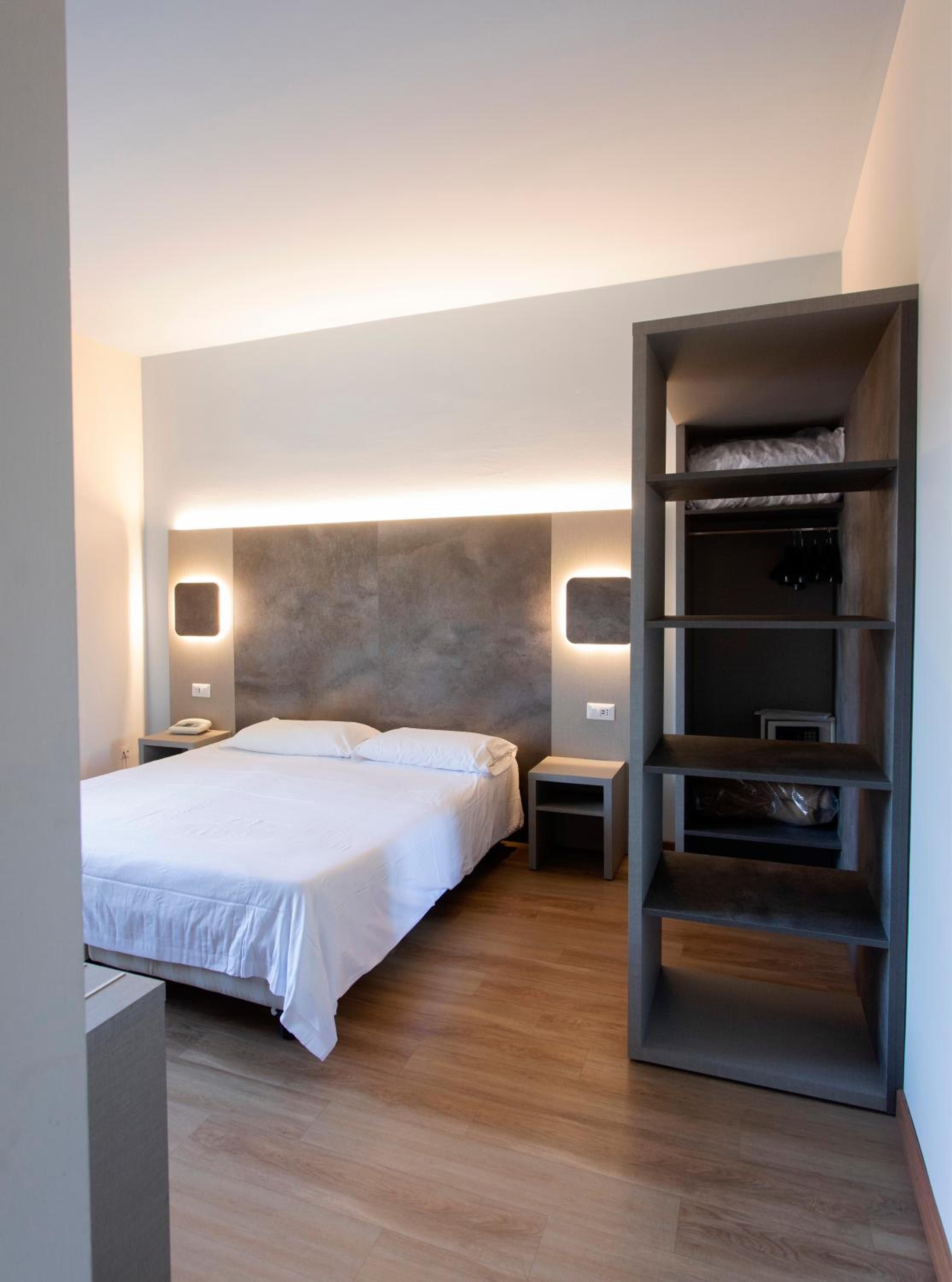 Single Room photo 2