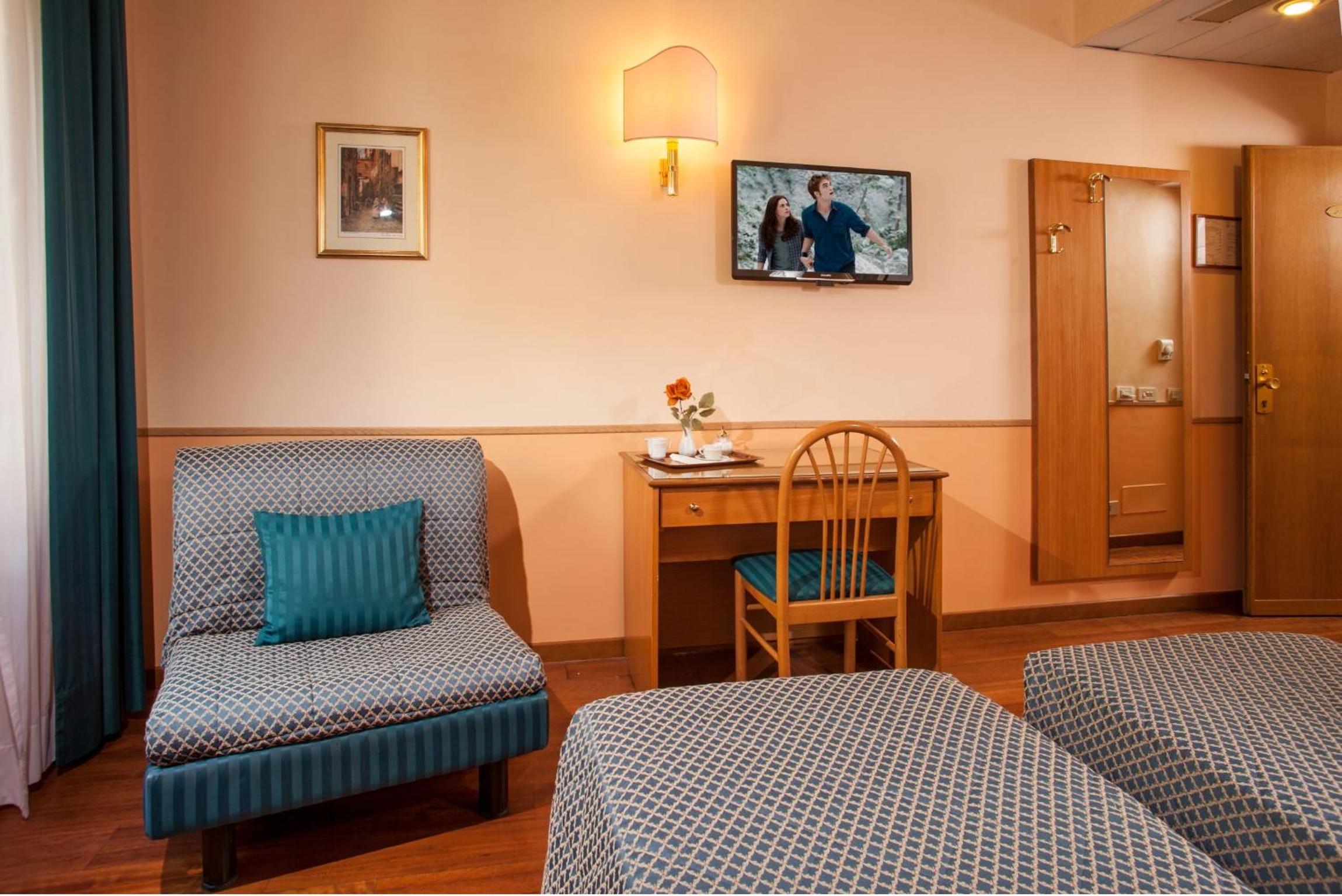 Triple Room photo 2