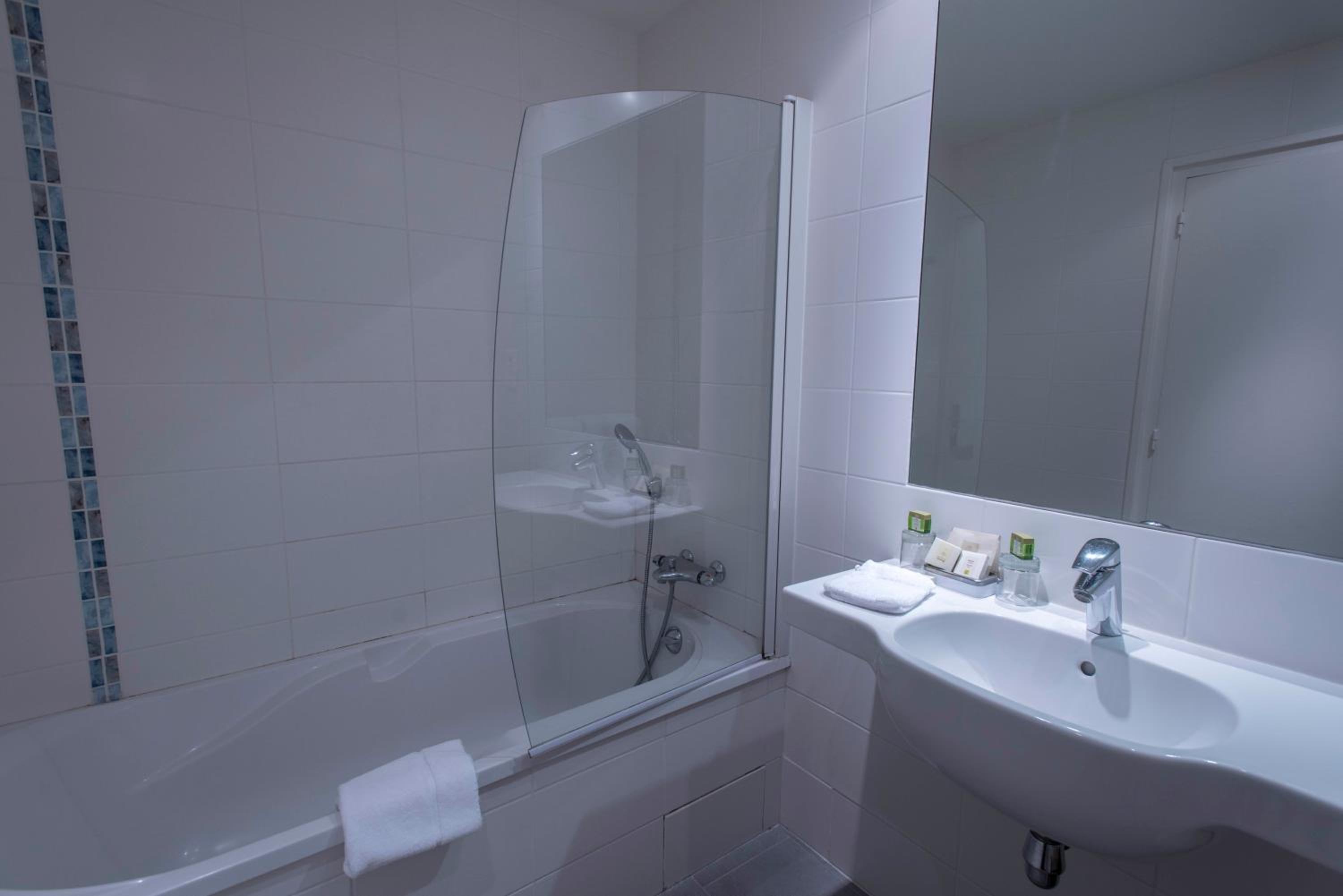 Superior Triple Room photo 3